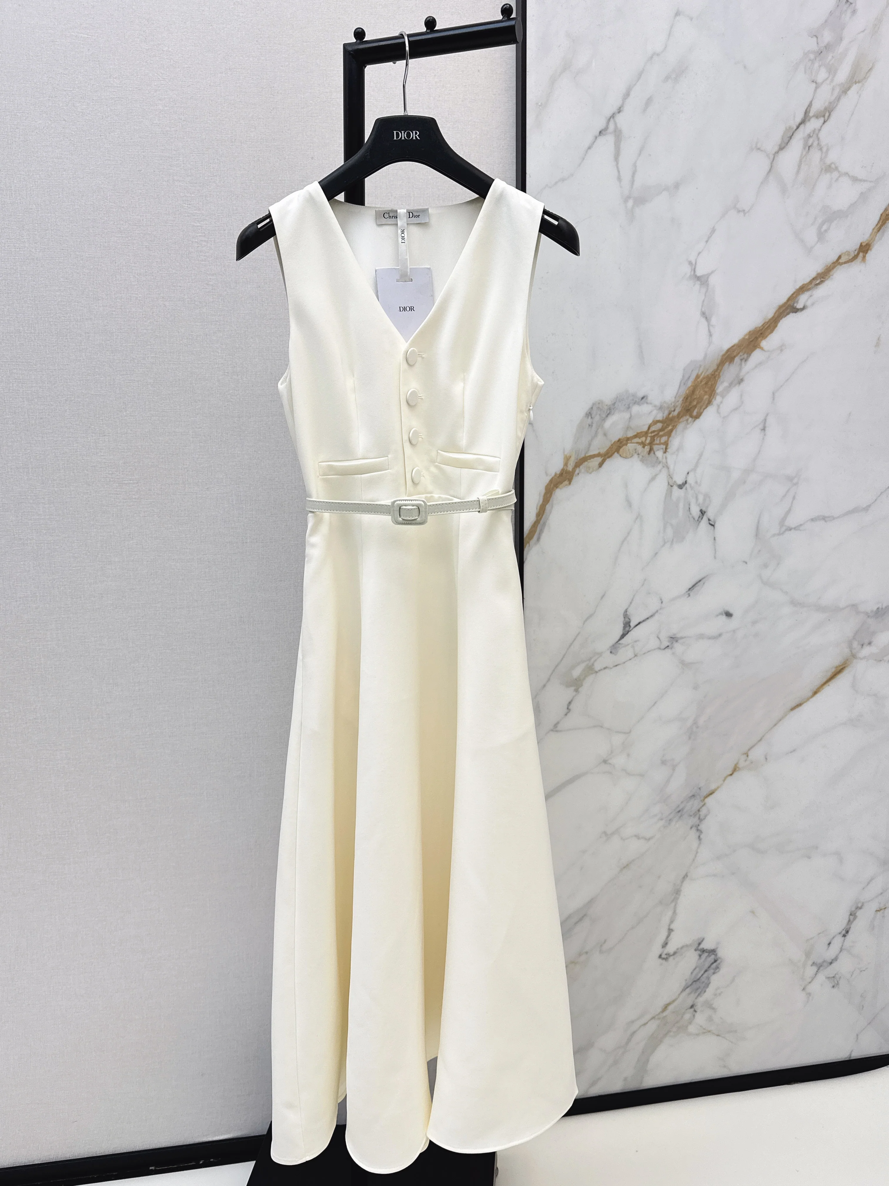 CD 26ss sleeveless back-bow cocktail dress
