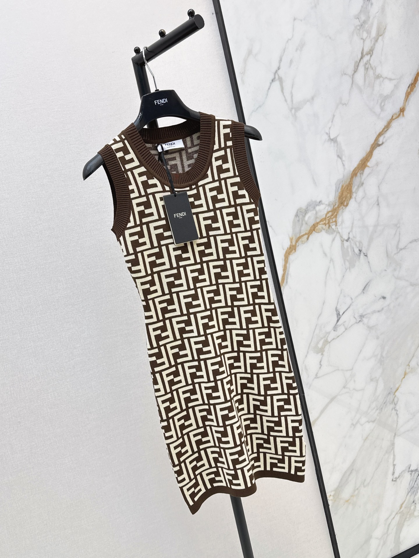 Fen 26ss sleeveless knit dress