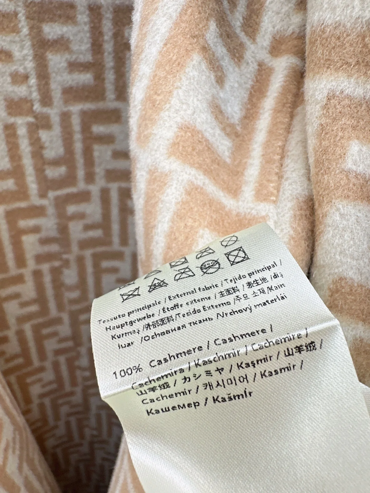 Fend 25fw cashmere overcoats