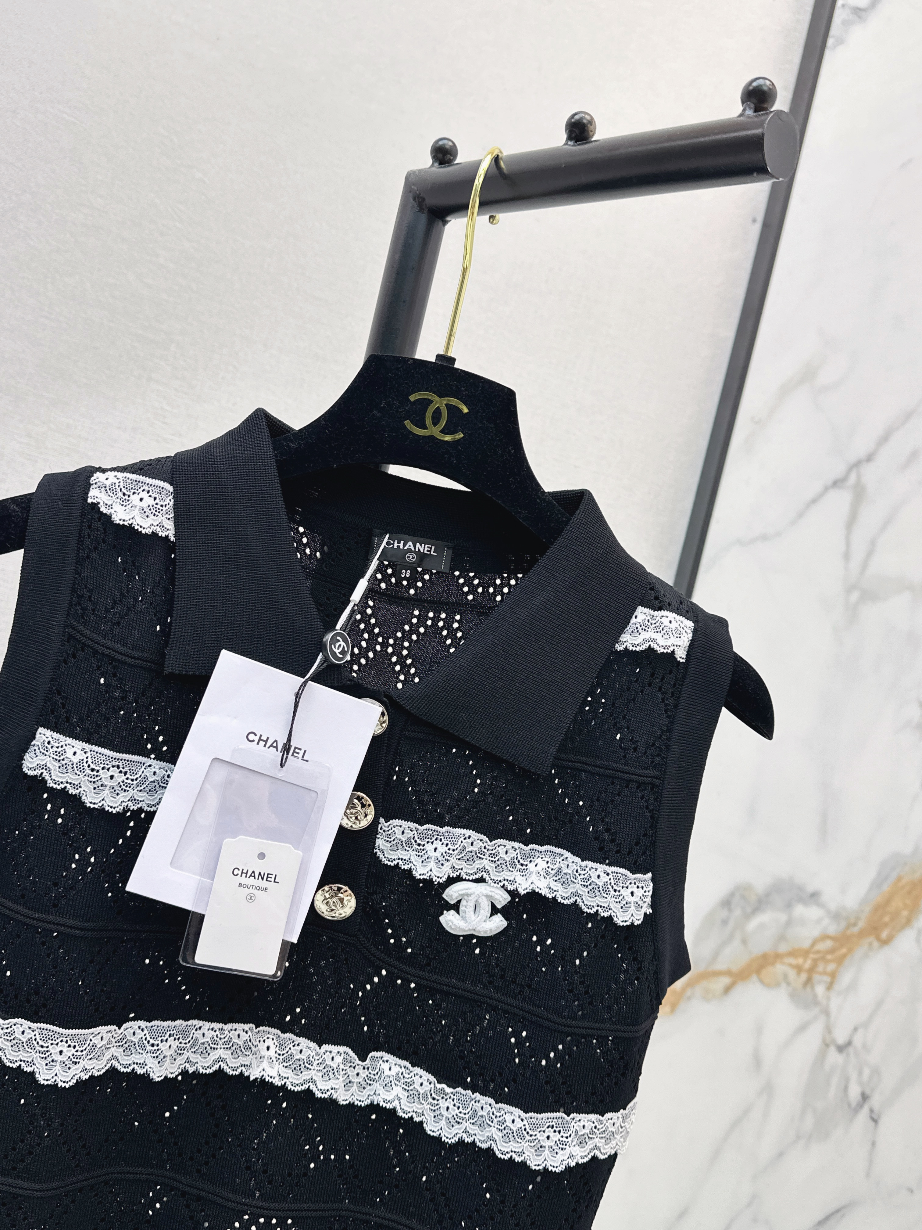 Chan 26ss lace knit vest