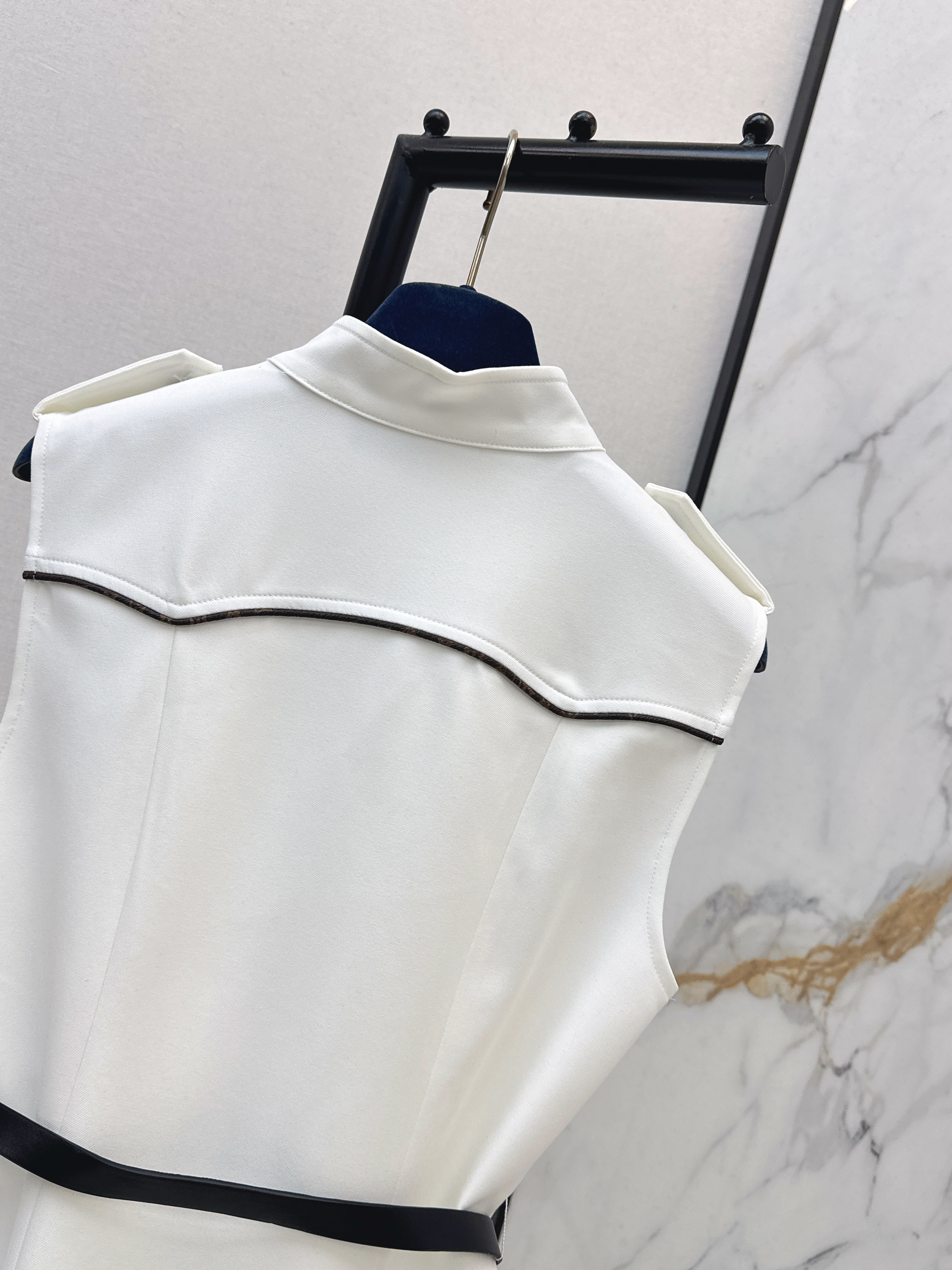 Loui 26ss sleeveless dress