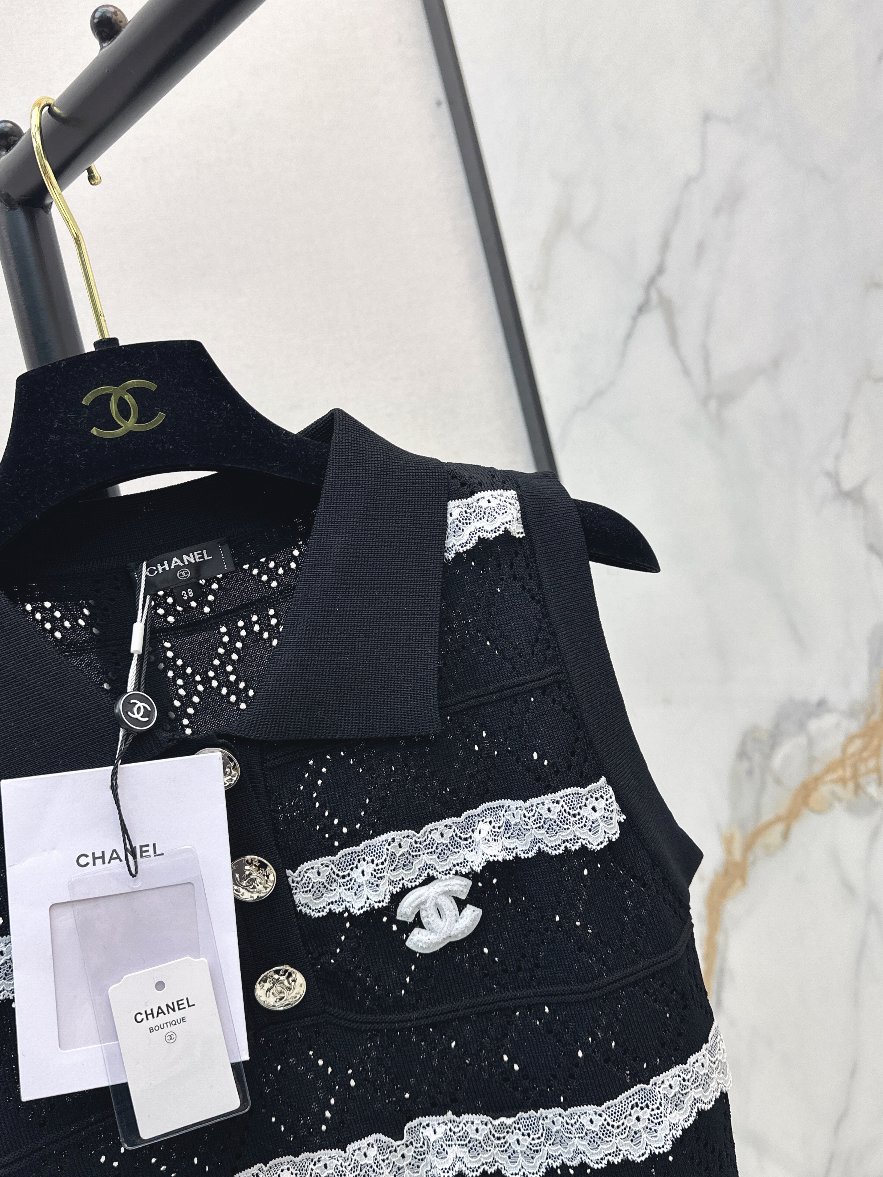 Chan 26ss lace knit vest