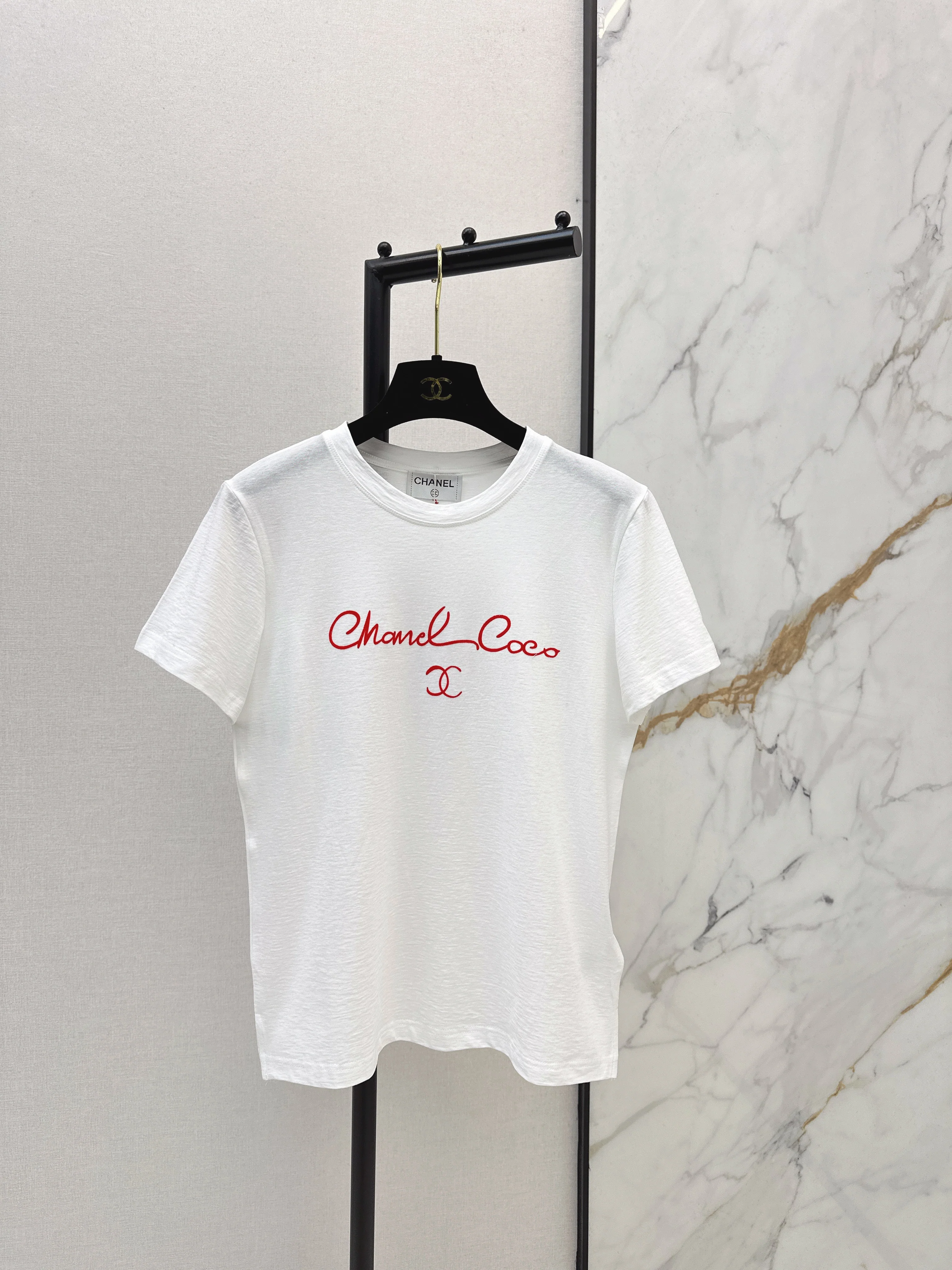 Chan 26ss contrast lettering t-shirt