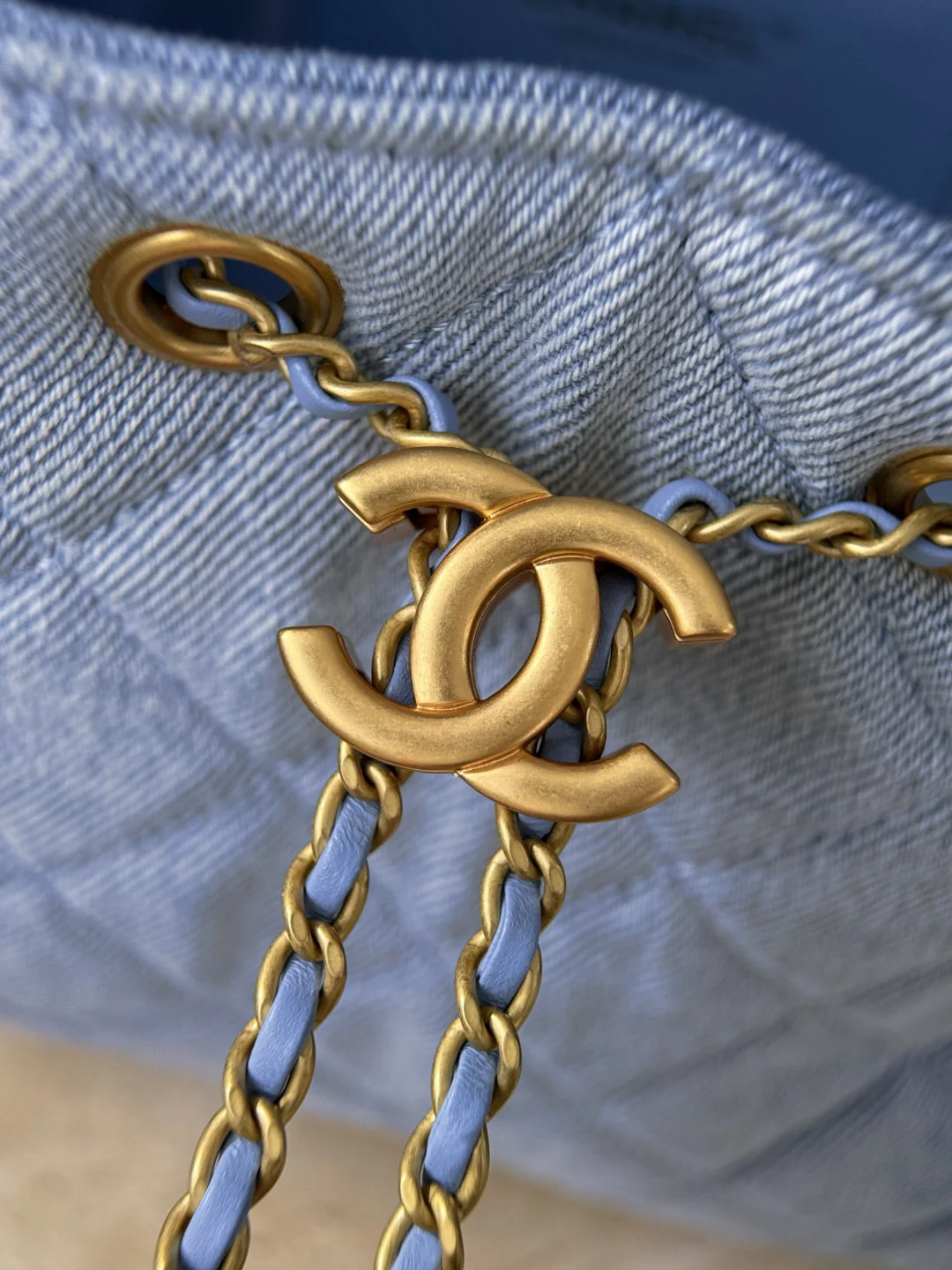Chan 25S hobo bags