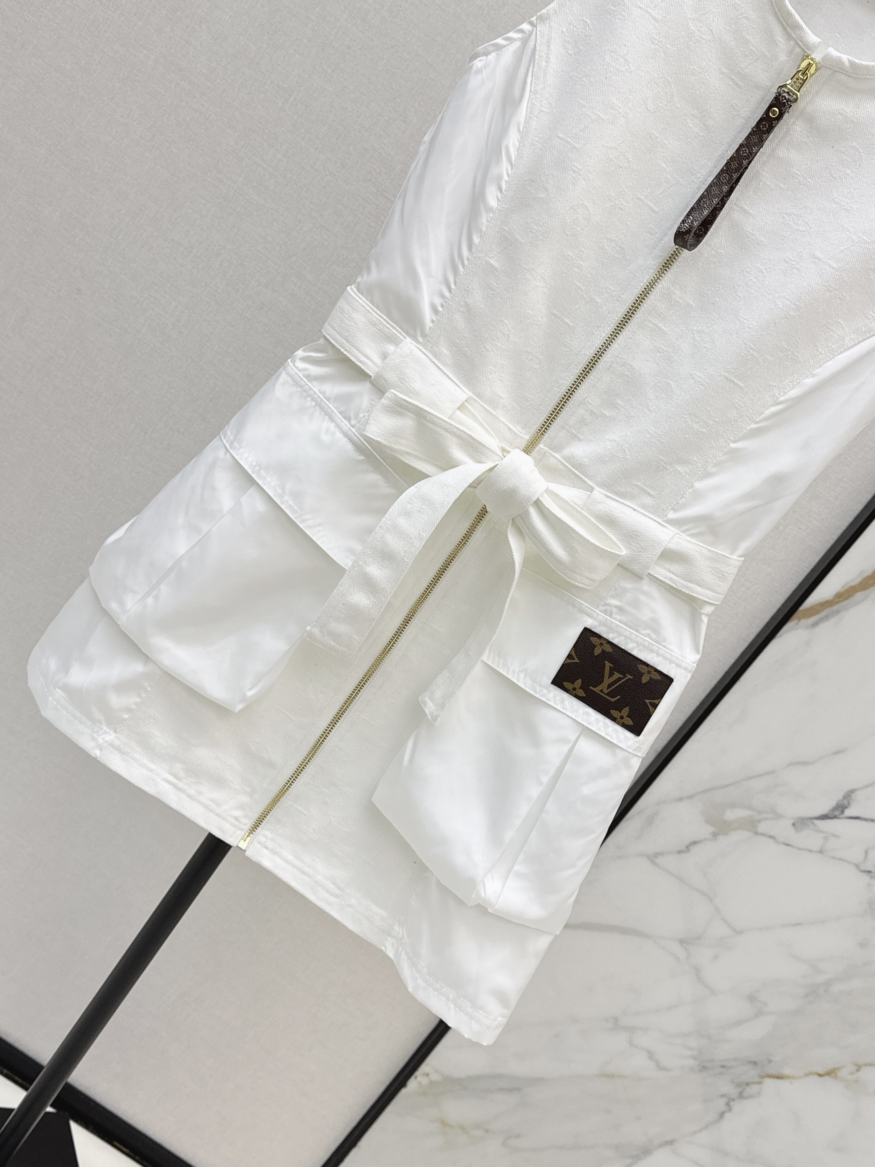 Loui 26ss sleeveless zip-up dress