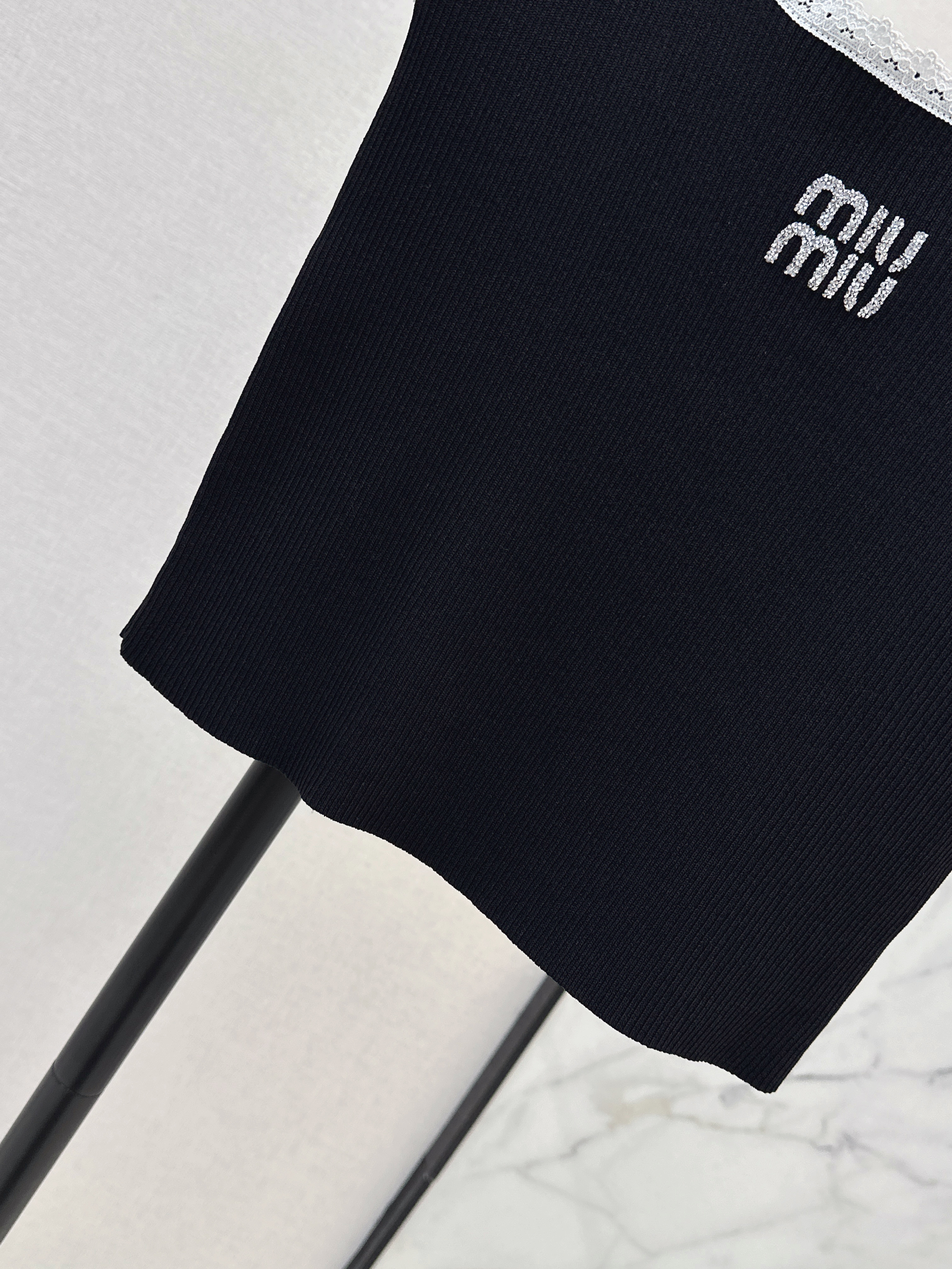 Miu 26ss lace knit vest