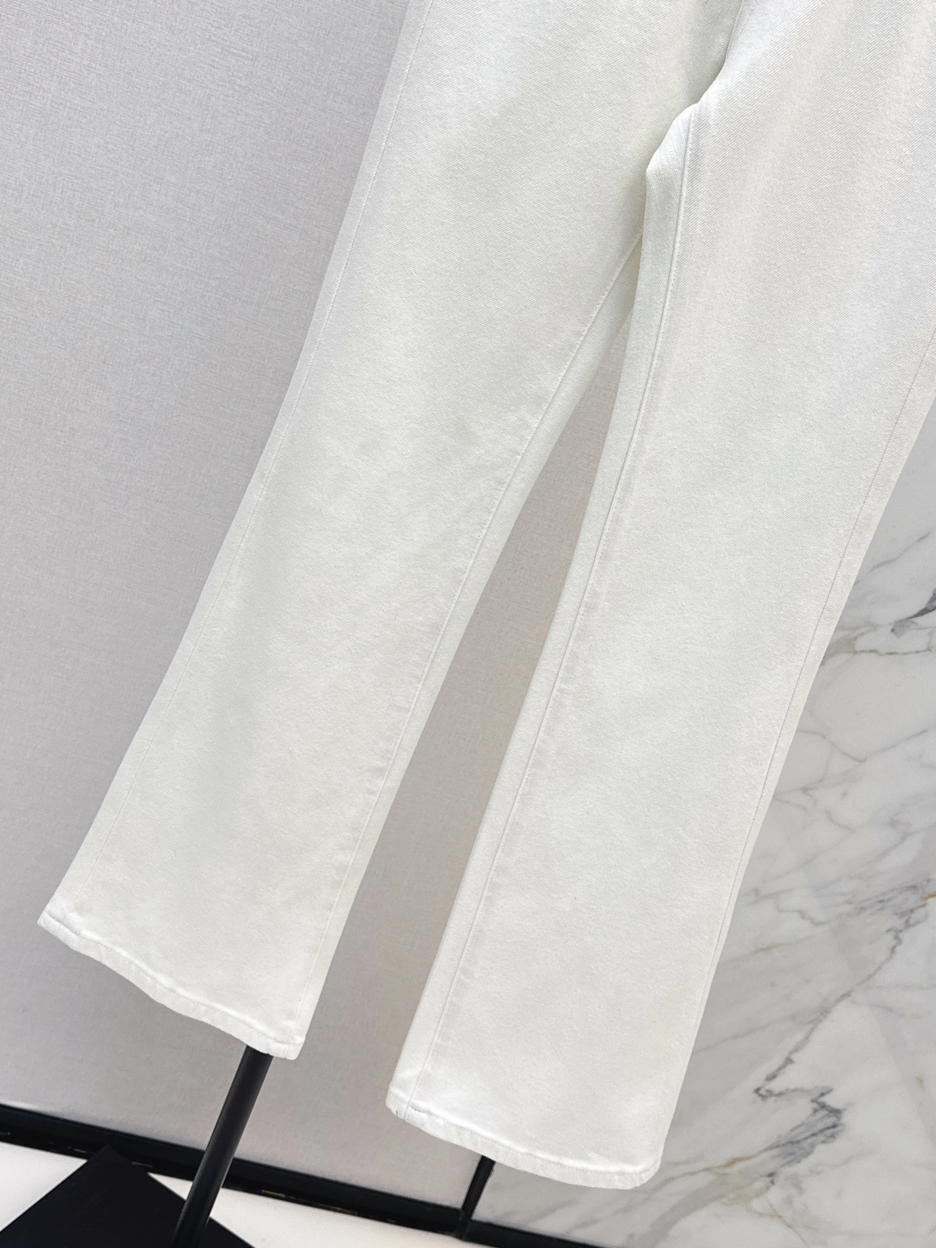 Chan 26ss flared jeans