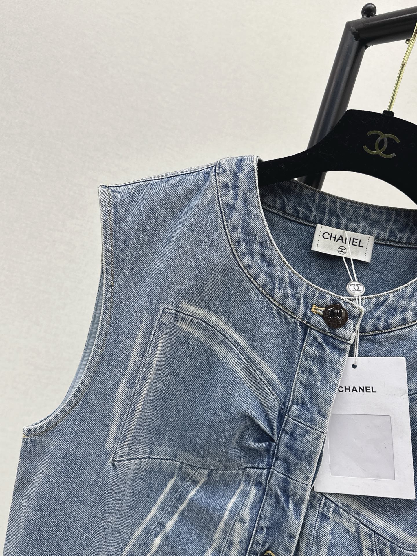 Chan 25fw bow print denim vest