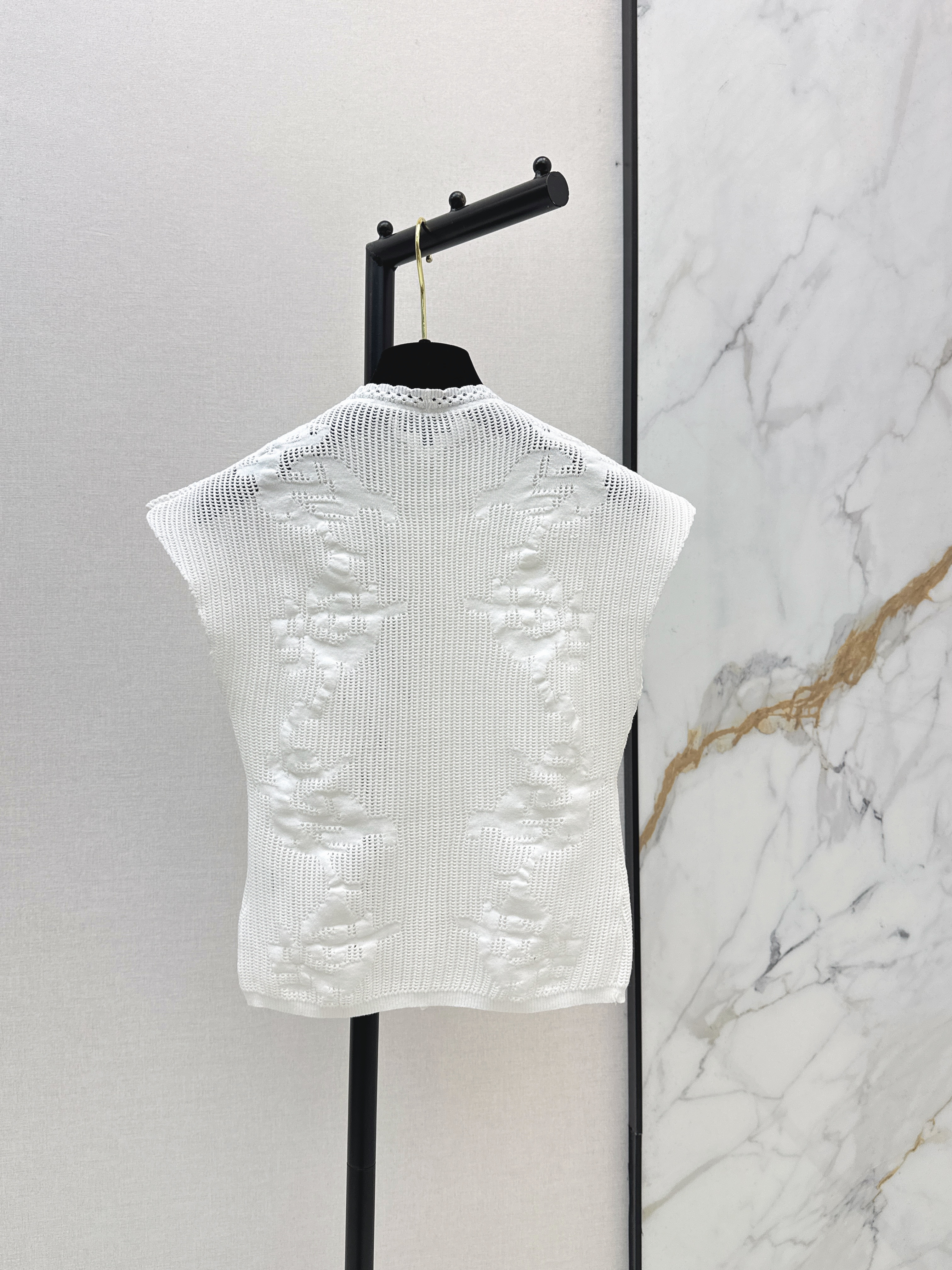 Chan 26ss hollow knit vest top