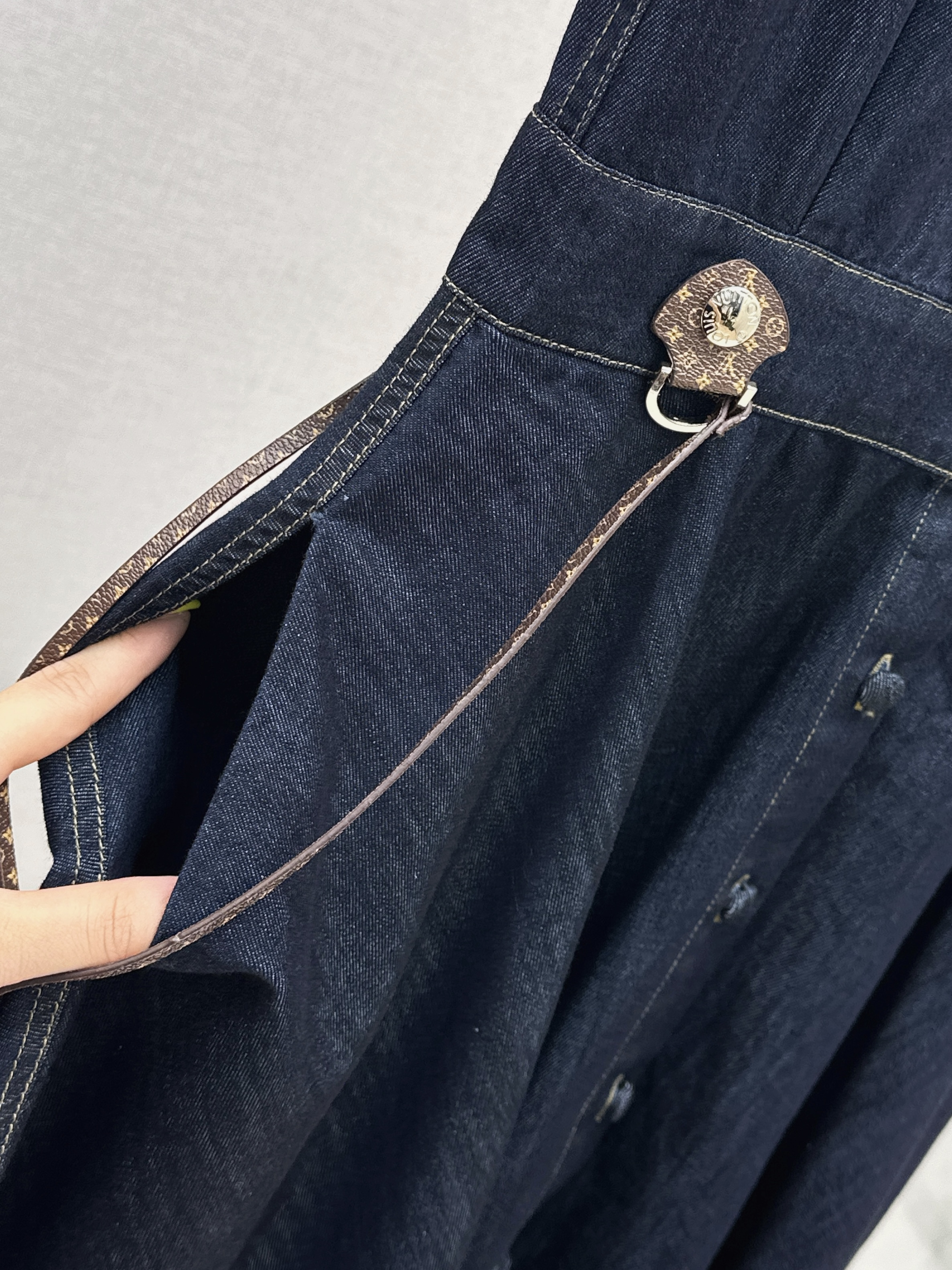 Louis 26ss Sleeveless Denim Shirt Dress
