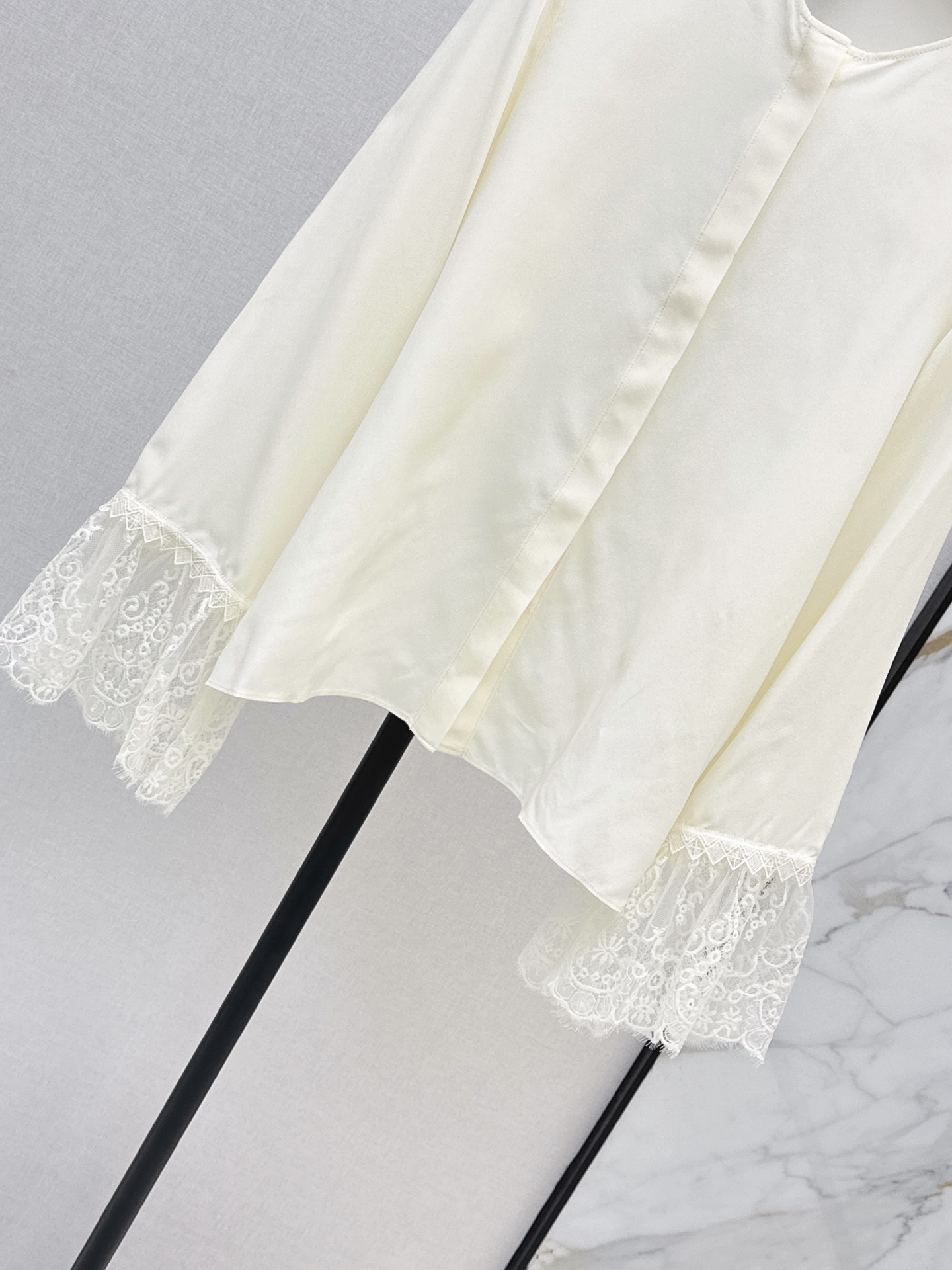 Chol 26ss lace flarel sleeve shirt