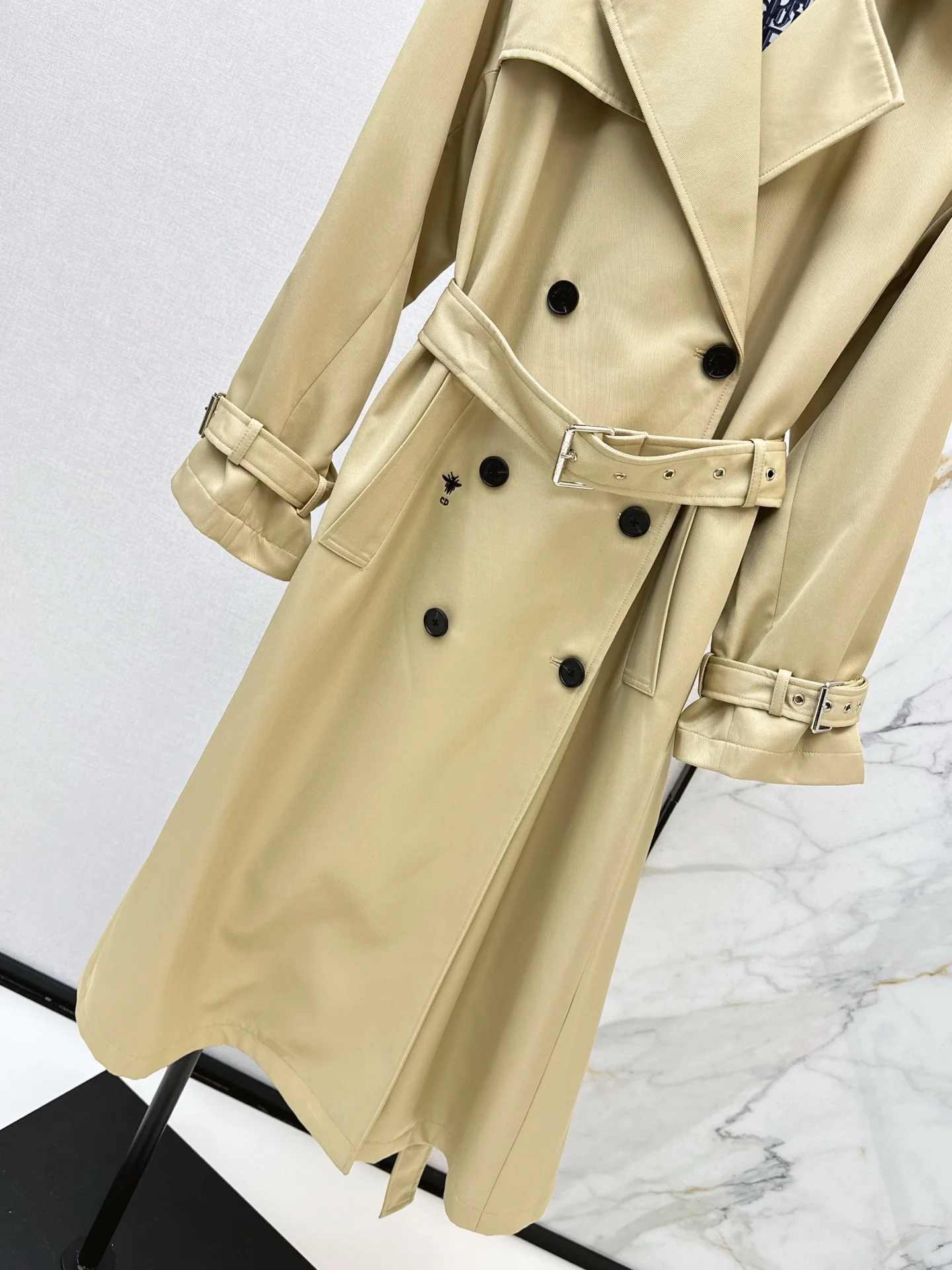 CD 25fw trench coats