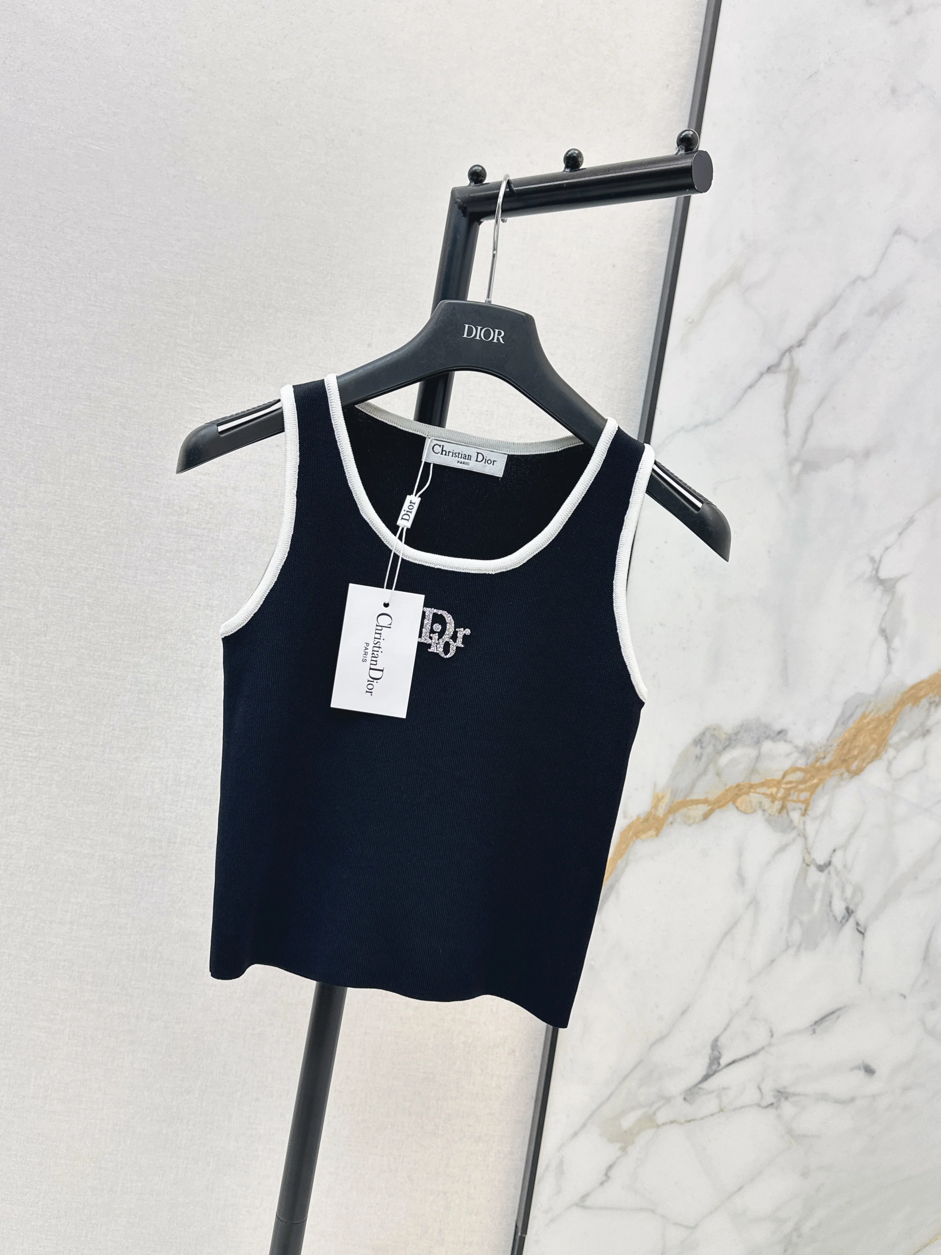 CD 26ss knitted vest