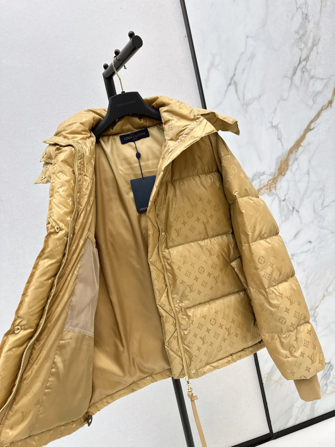 Loui 25fw down jacket