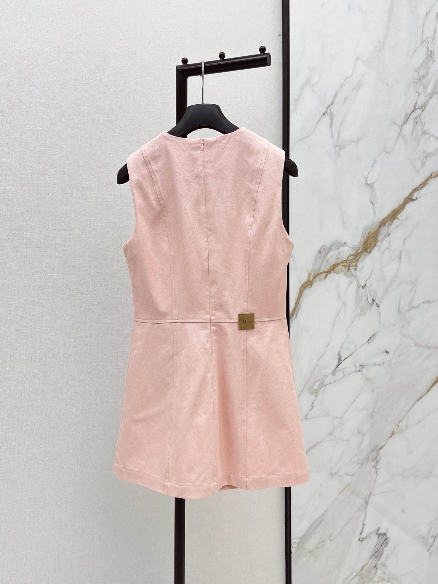 CD 26ss embroidery sleeveless dress