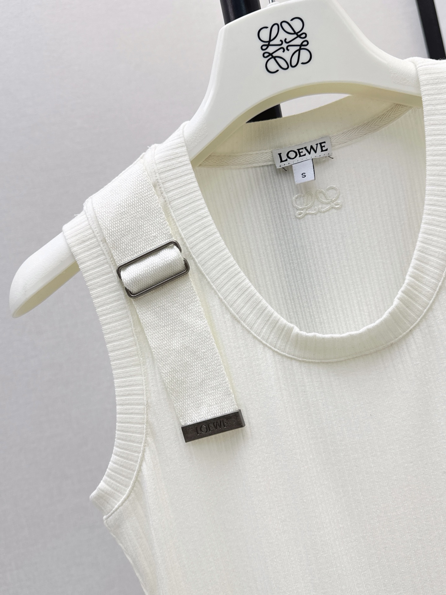 Loe 26ss sleeveless knit dress