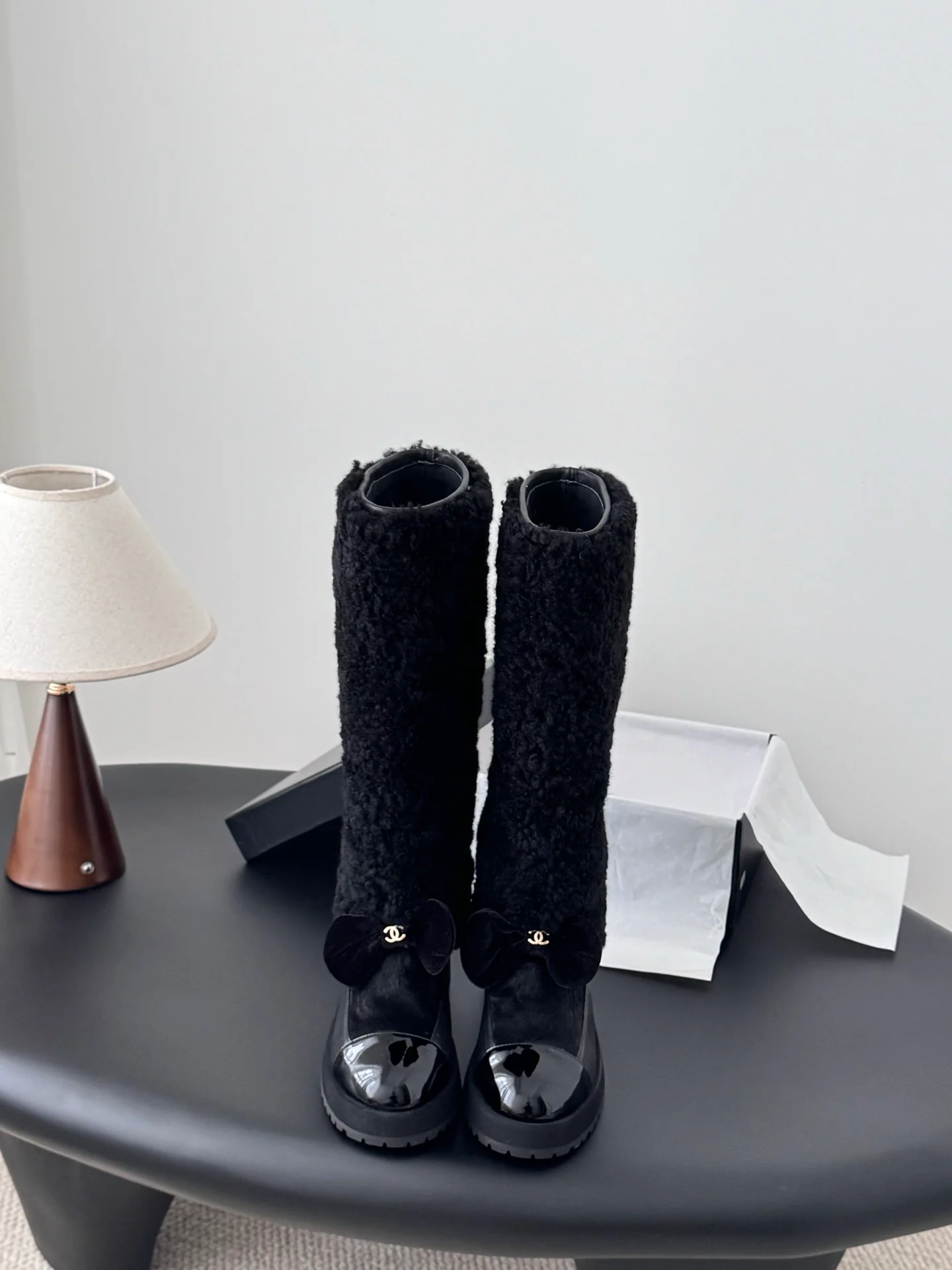 Chan 25fw plush half  boots with bow