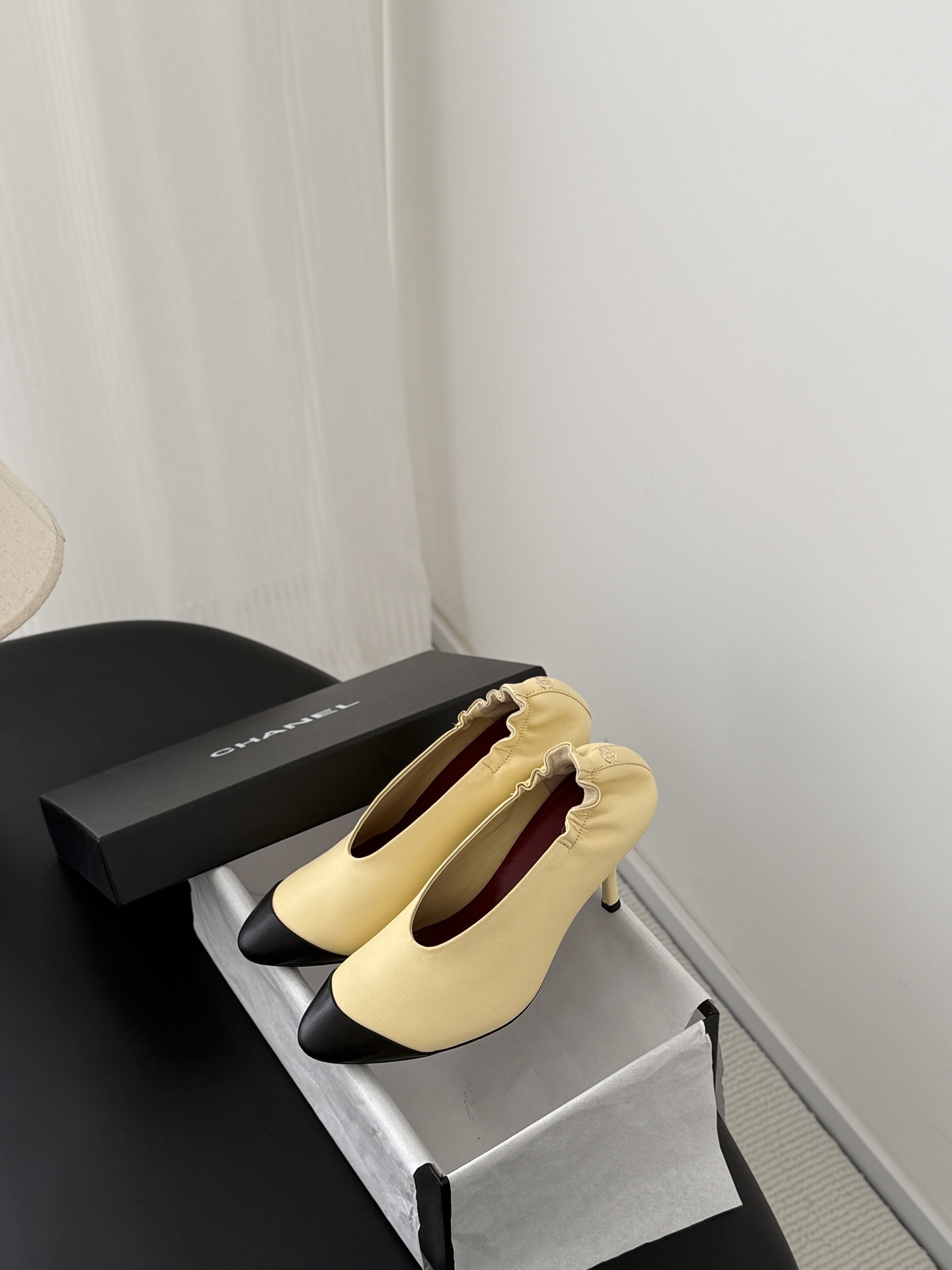 Chan 26ss cap-toe pump