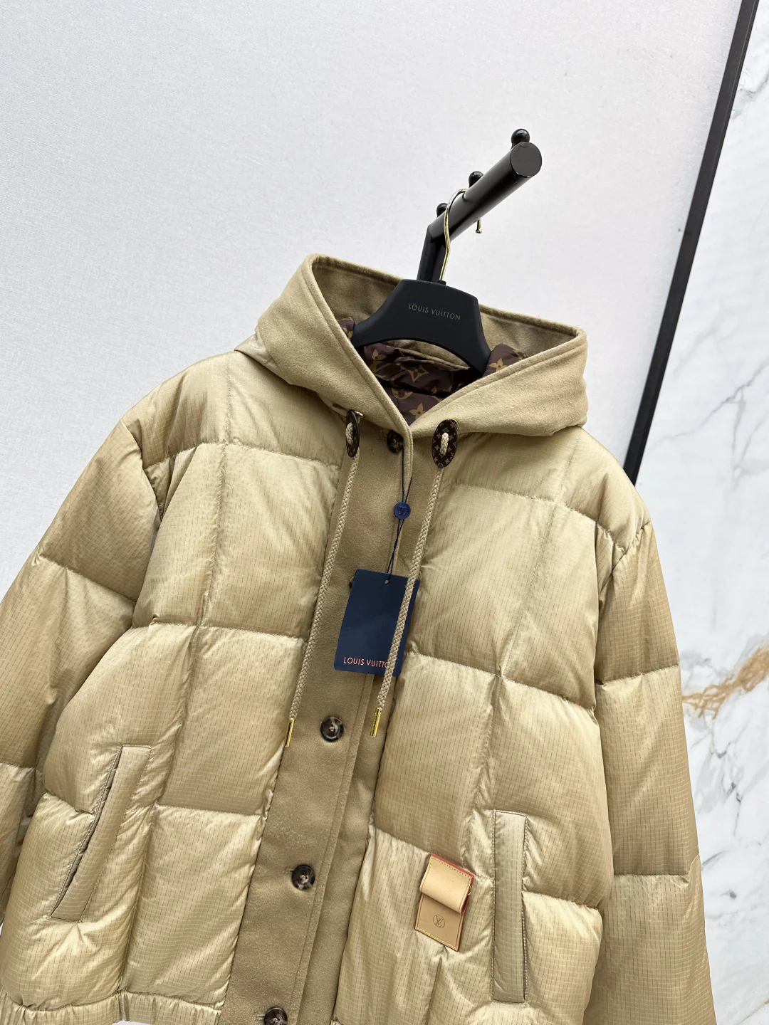 Louis 25fw down jacket
