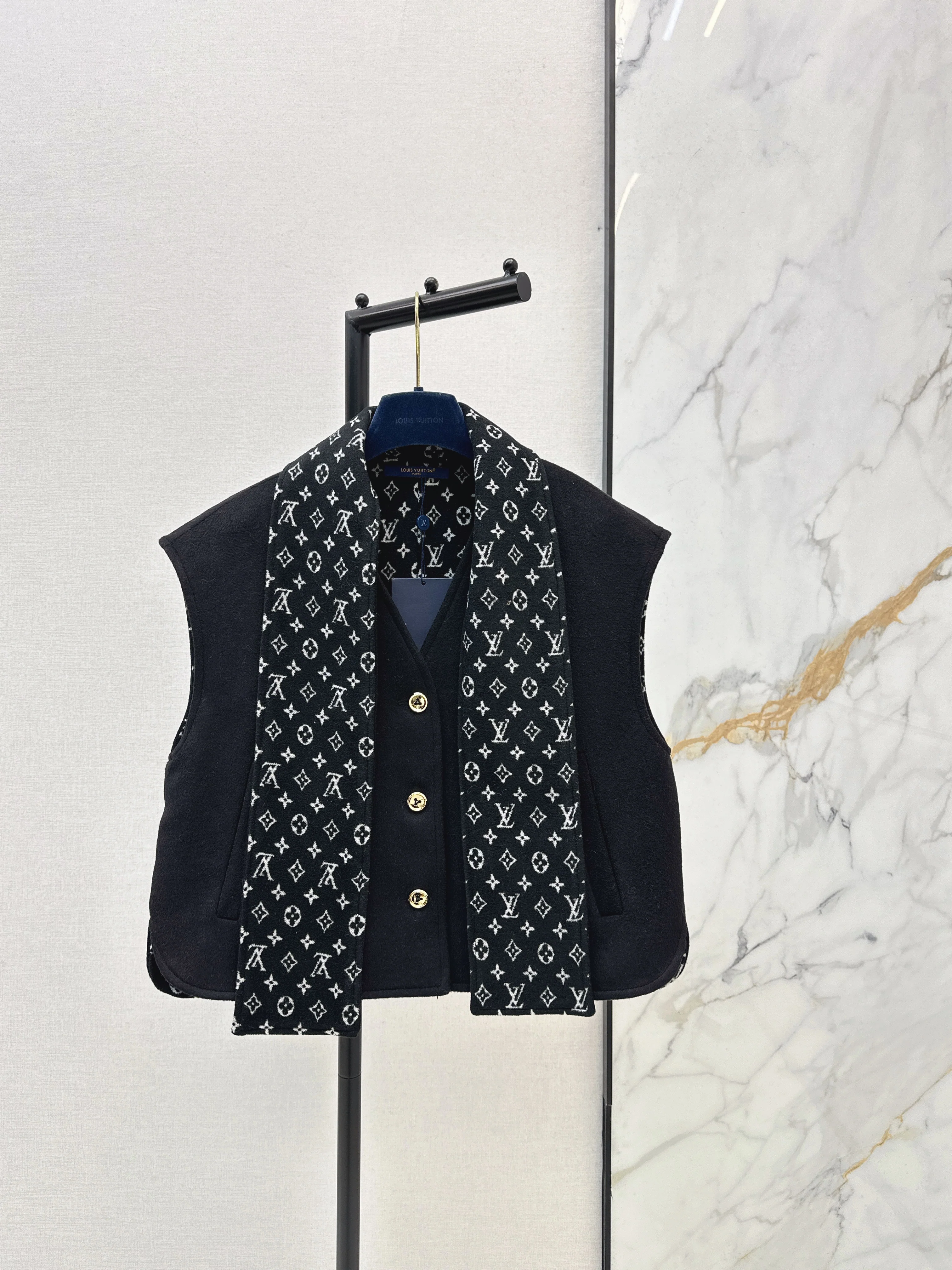 Louis 26ss scarf vest set