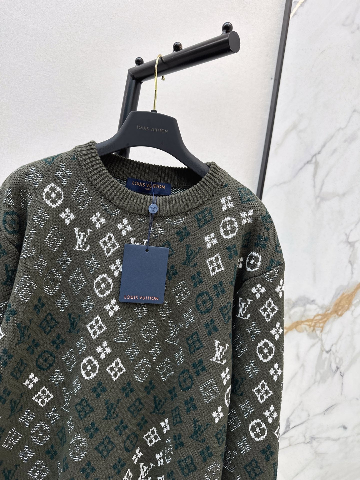 Loui 25fw sweater