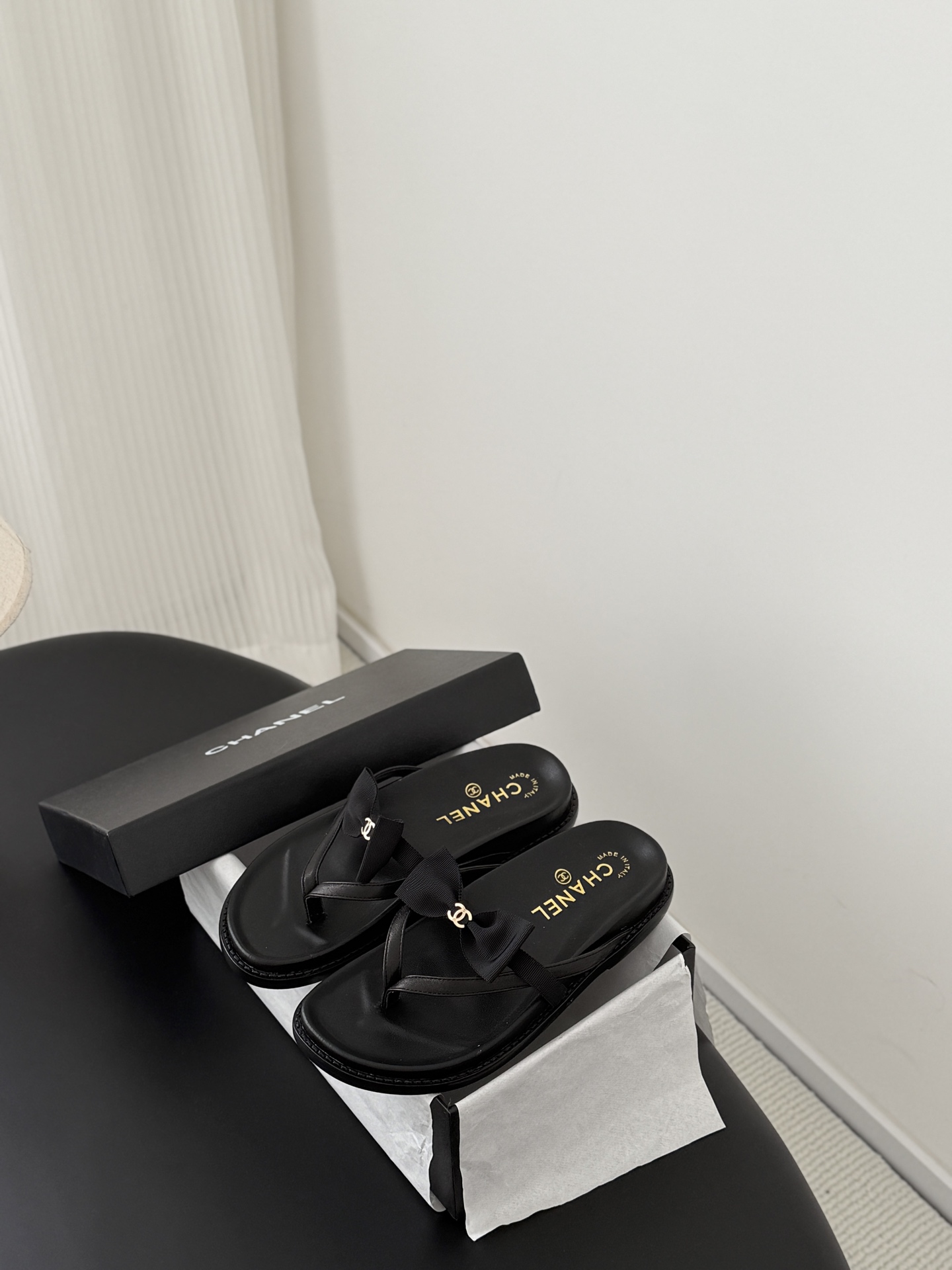 Chan 26ss flip-flops