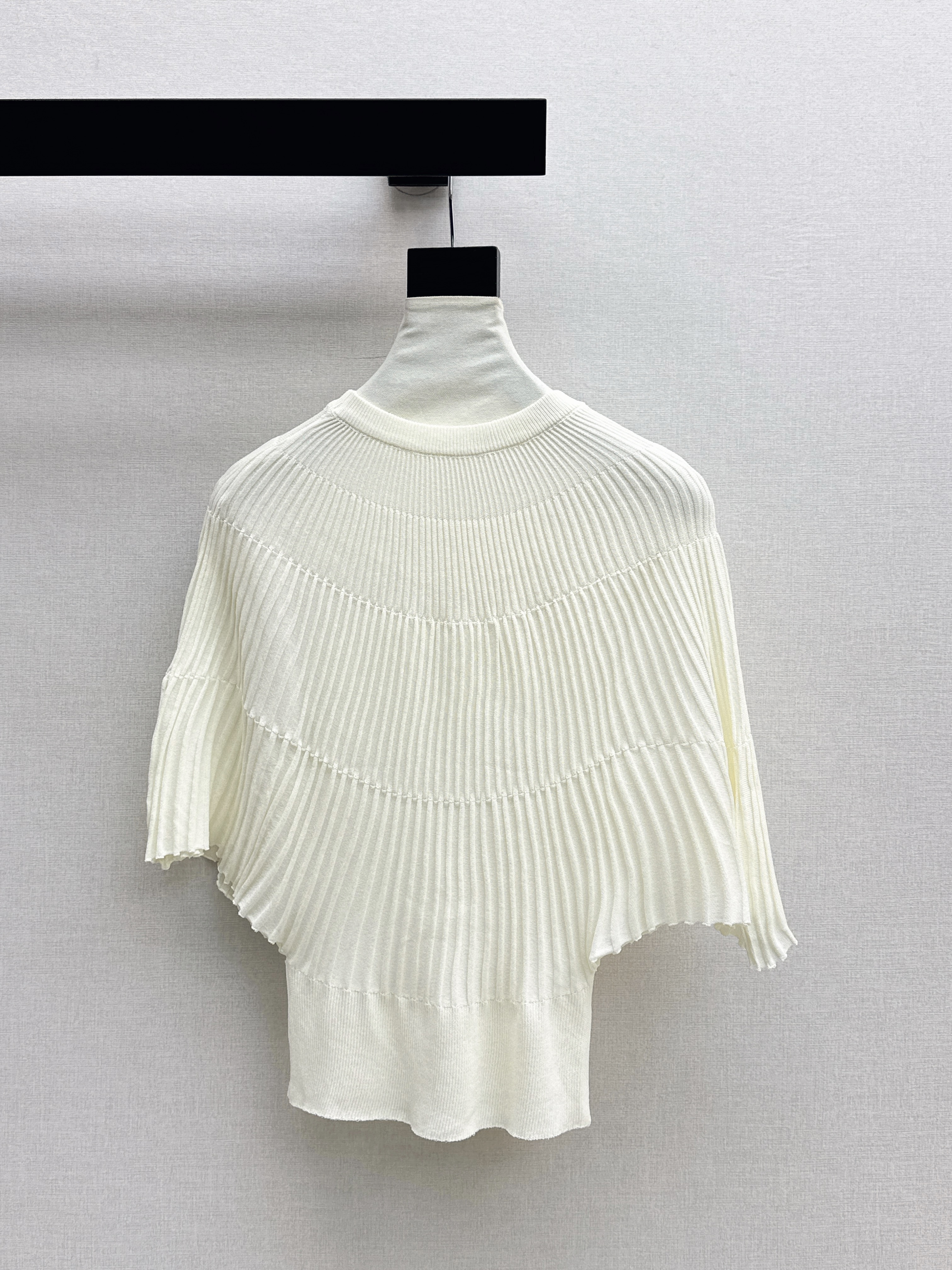 Miu 26ss cape knitwear