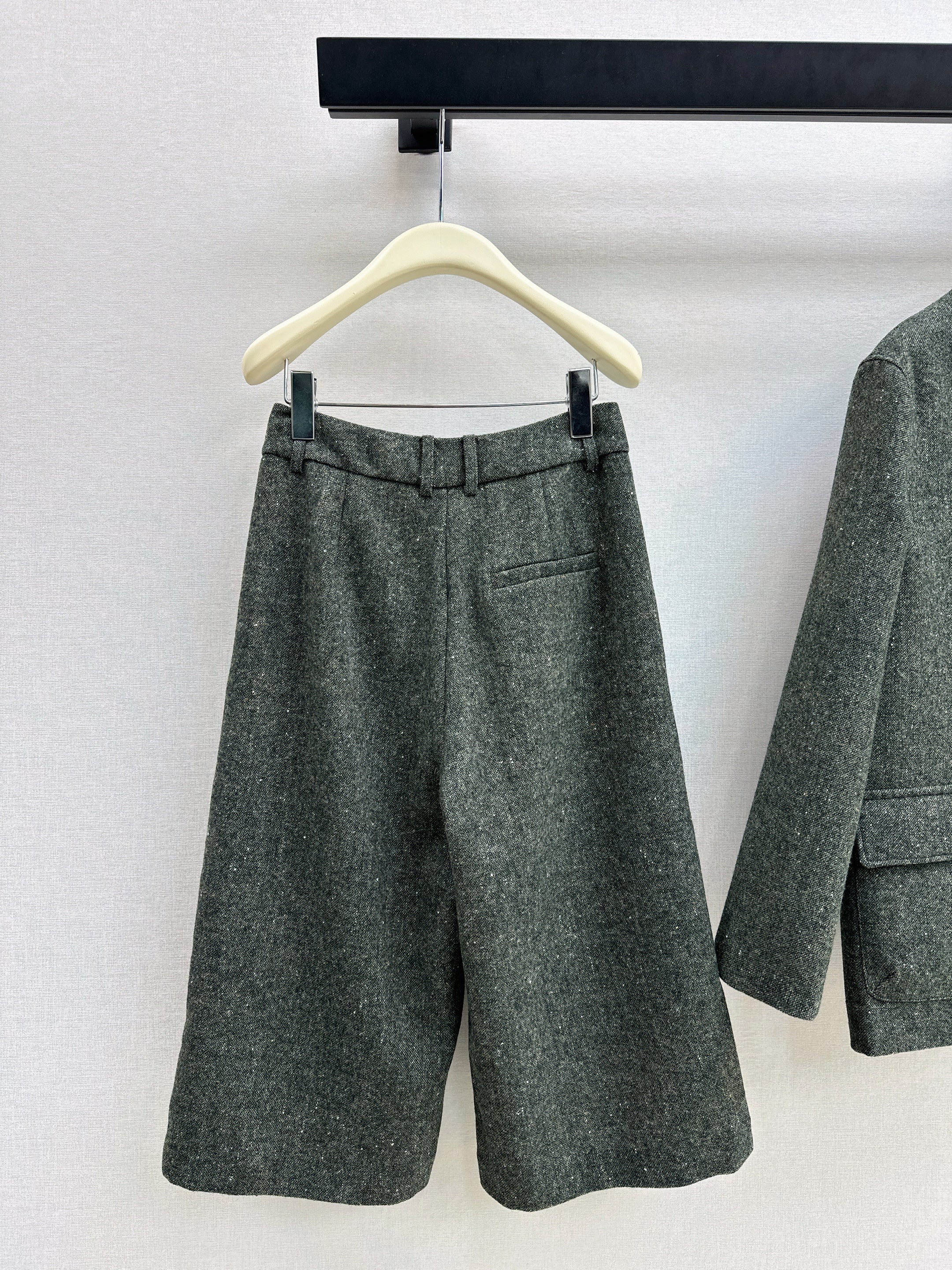 Loro 26ss wool mid pants