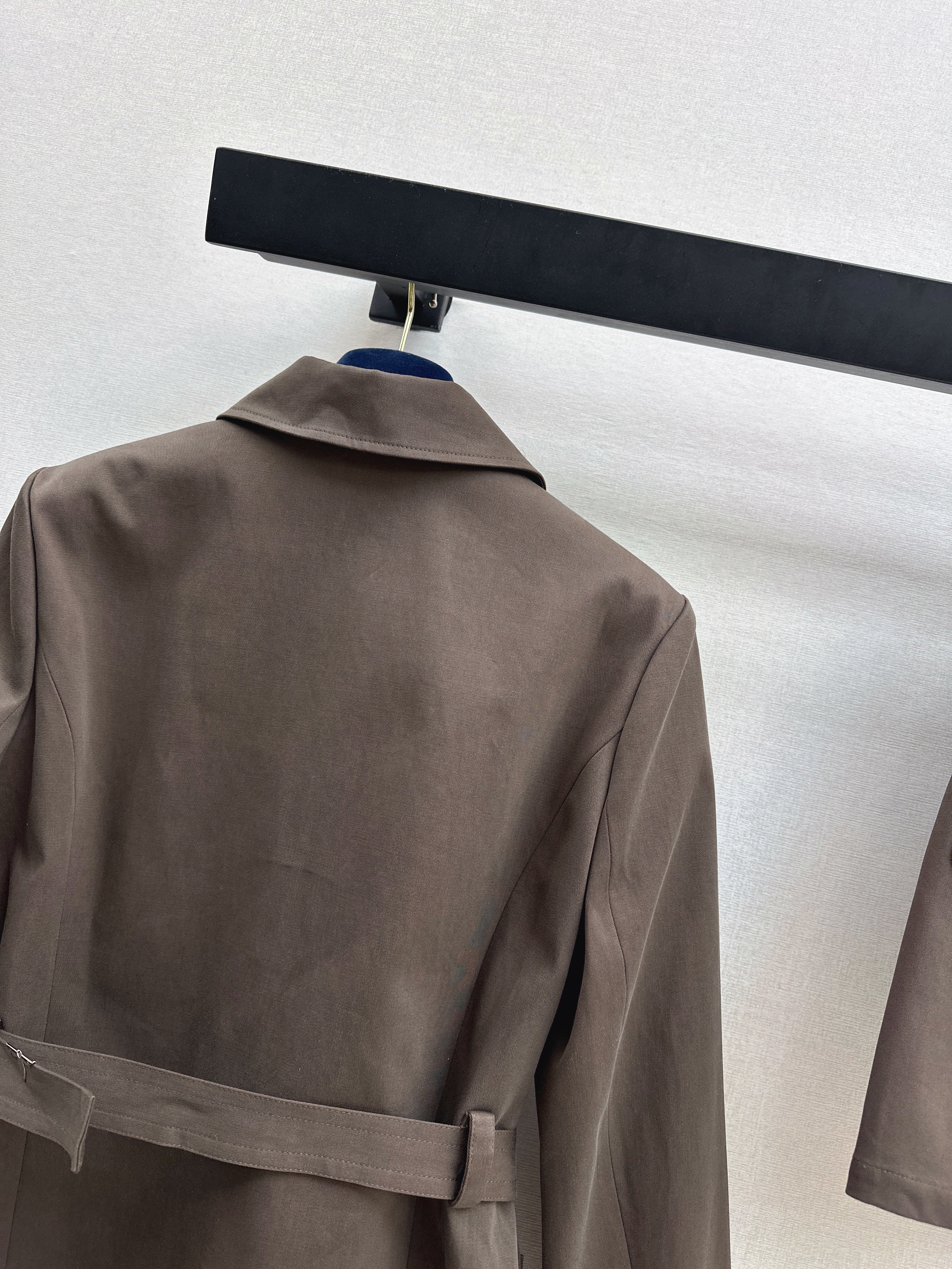 Loui 26ss belted blazer