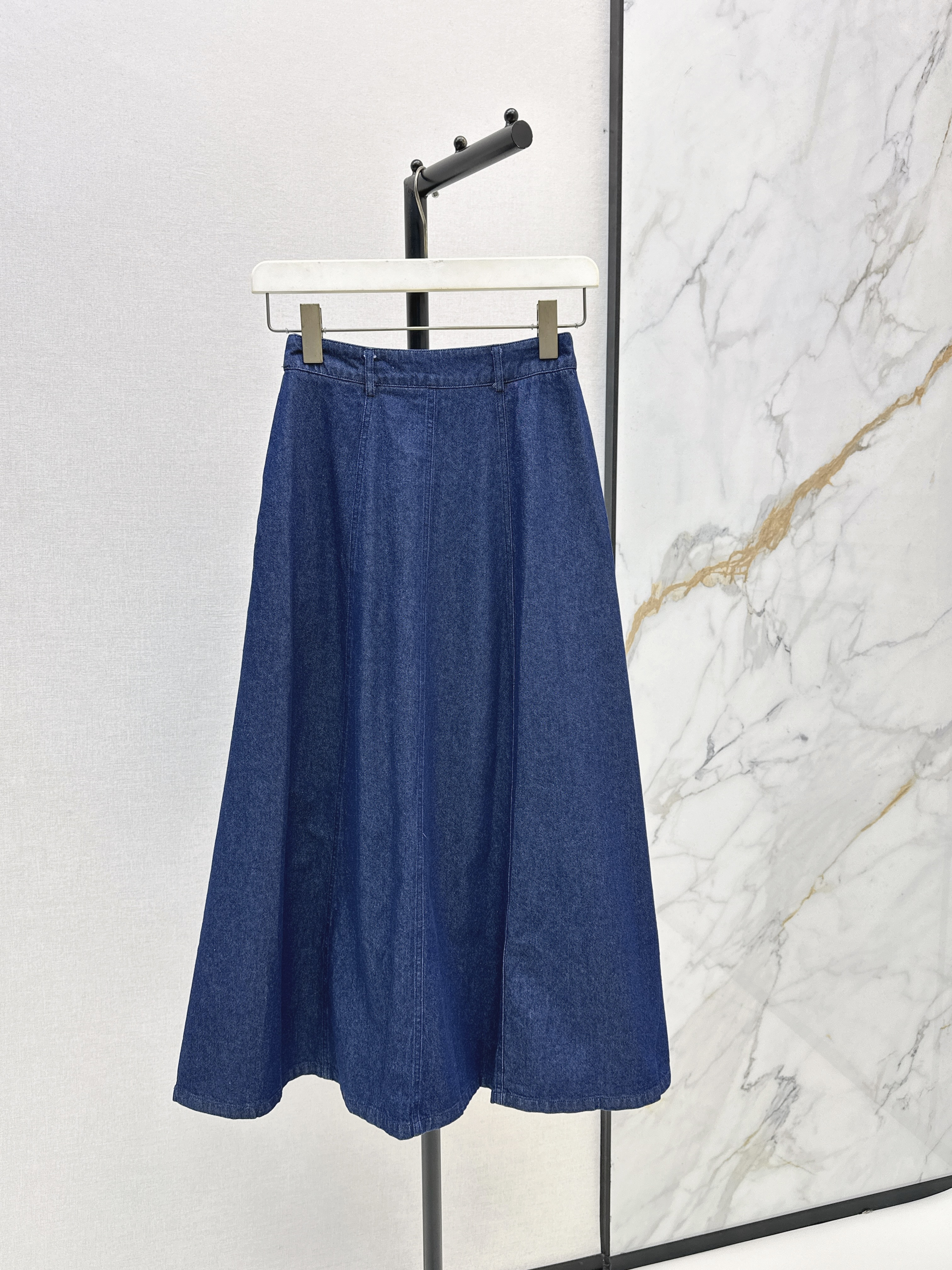Loe 26ss High-Waisted A-Line Denim Skirt