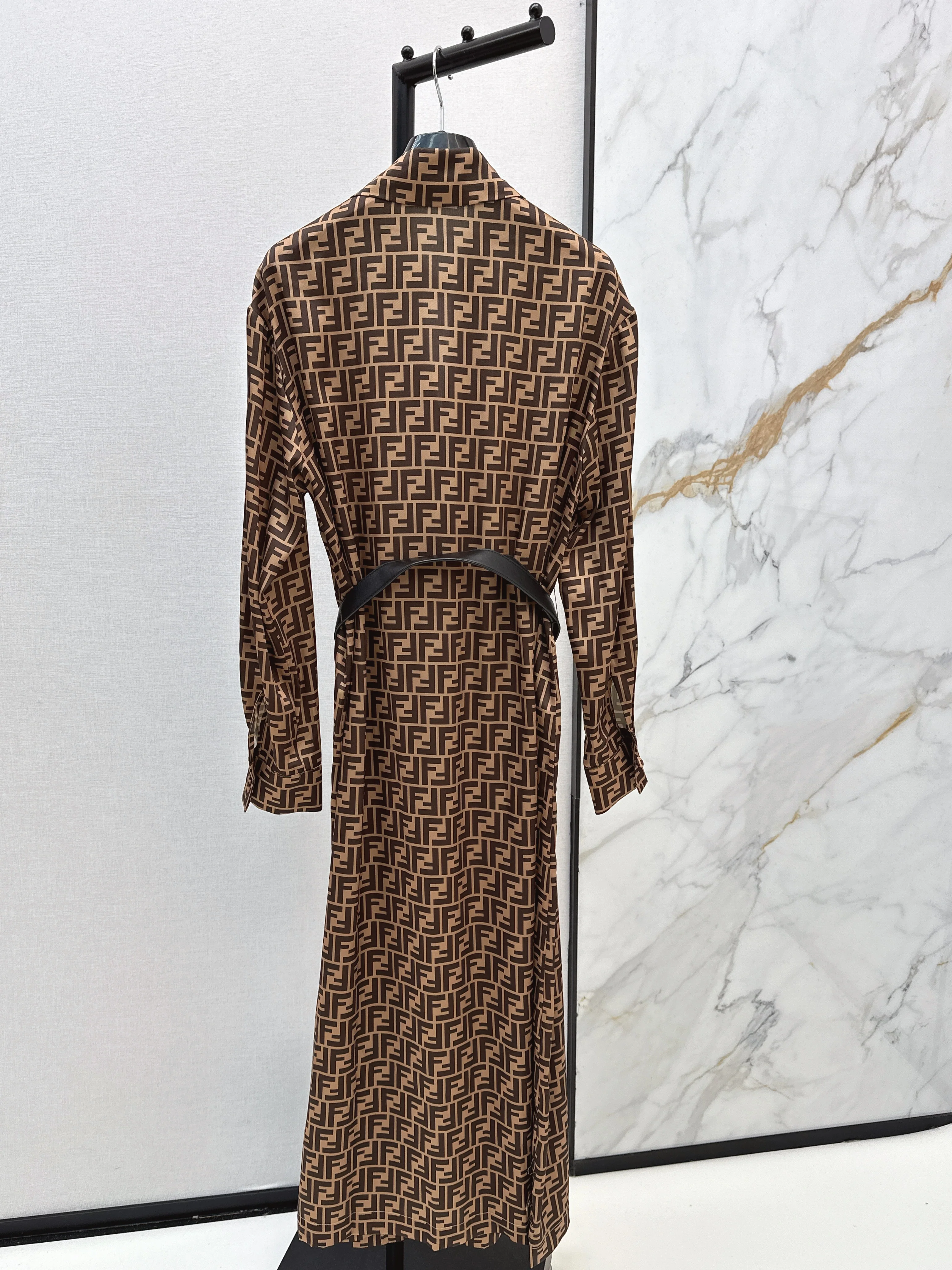 Fend 26ss silk dress with belted