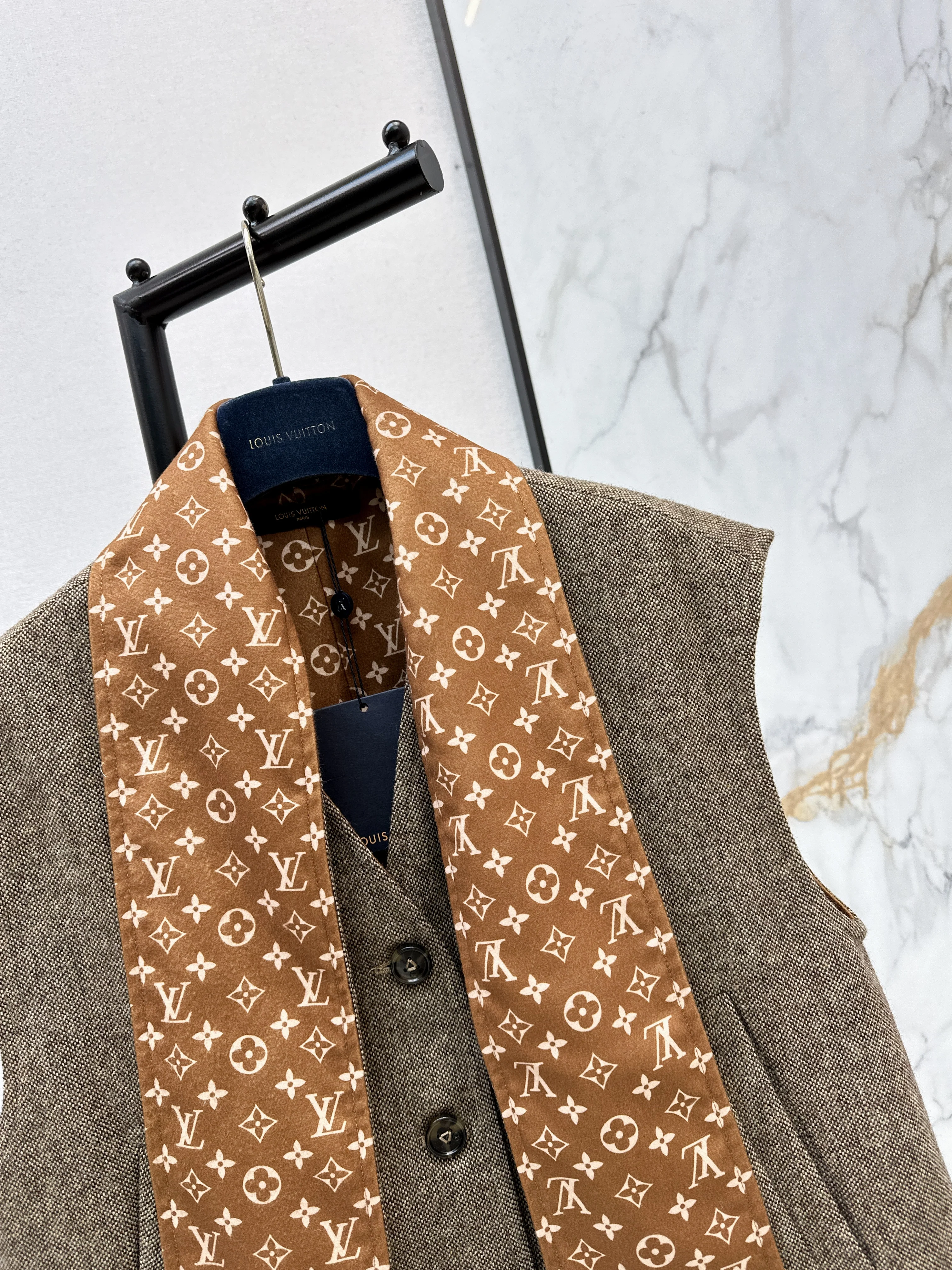 Louis 26ss scarf vest set