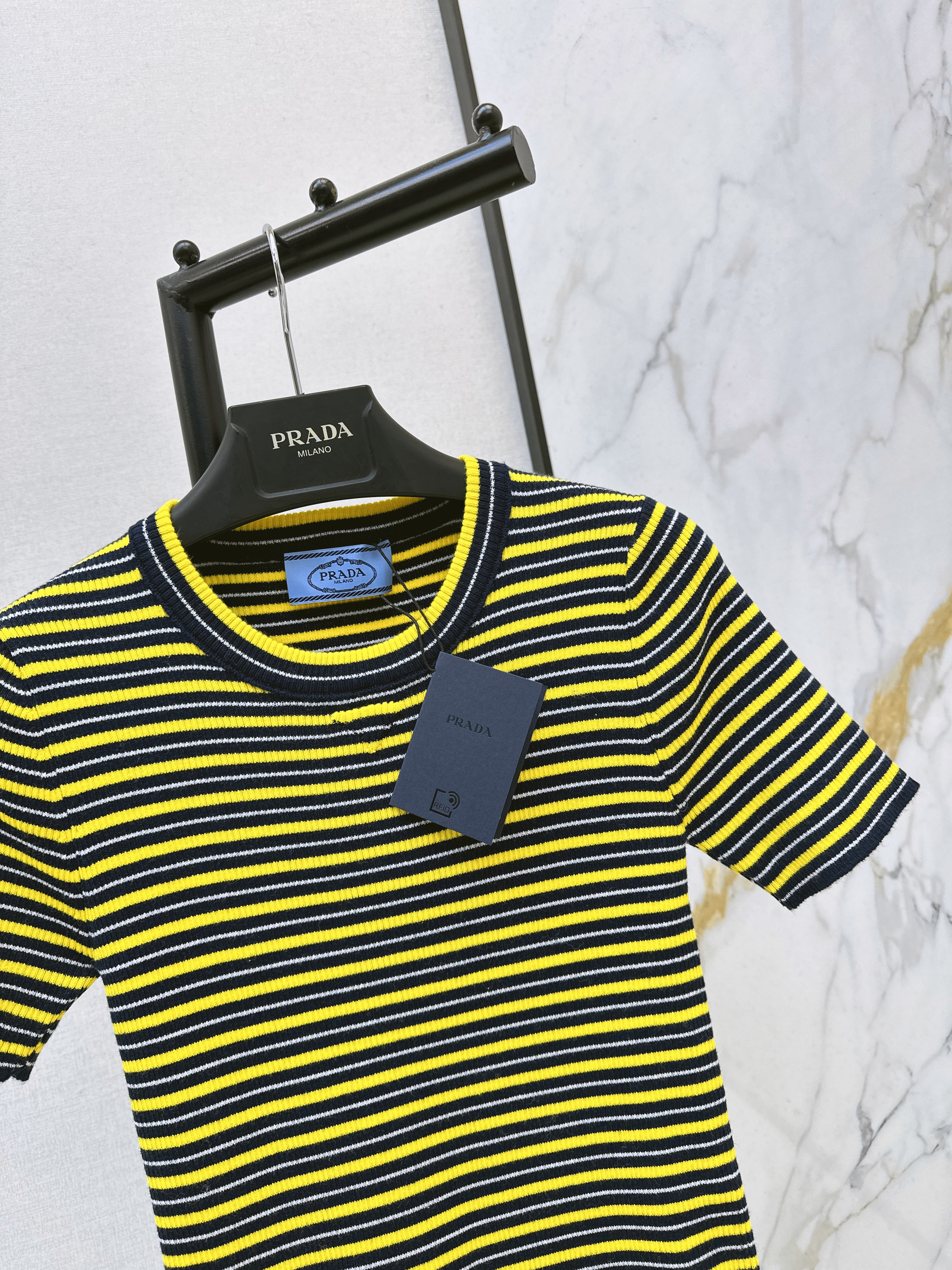 Pra 26ss stripe knit sweater