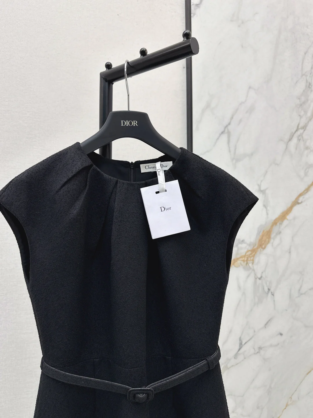 CD 25fw sleeveless dress