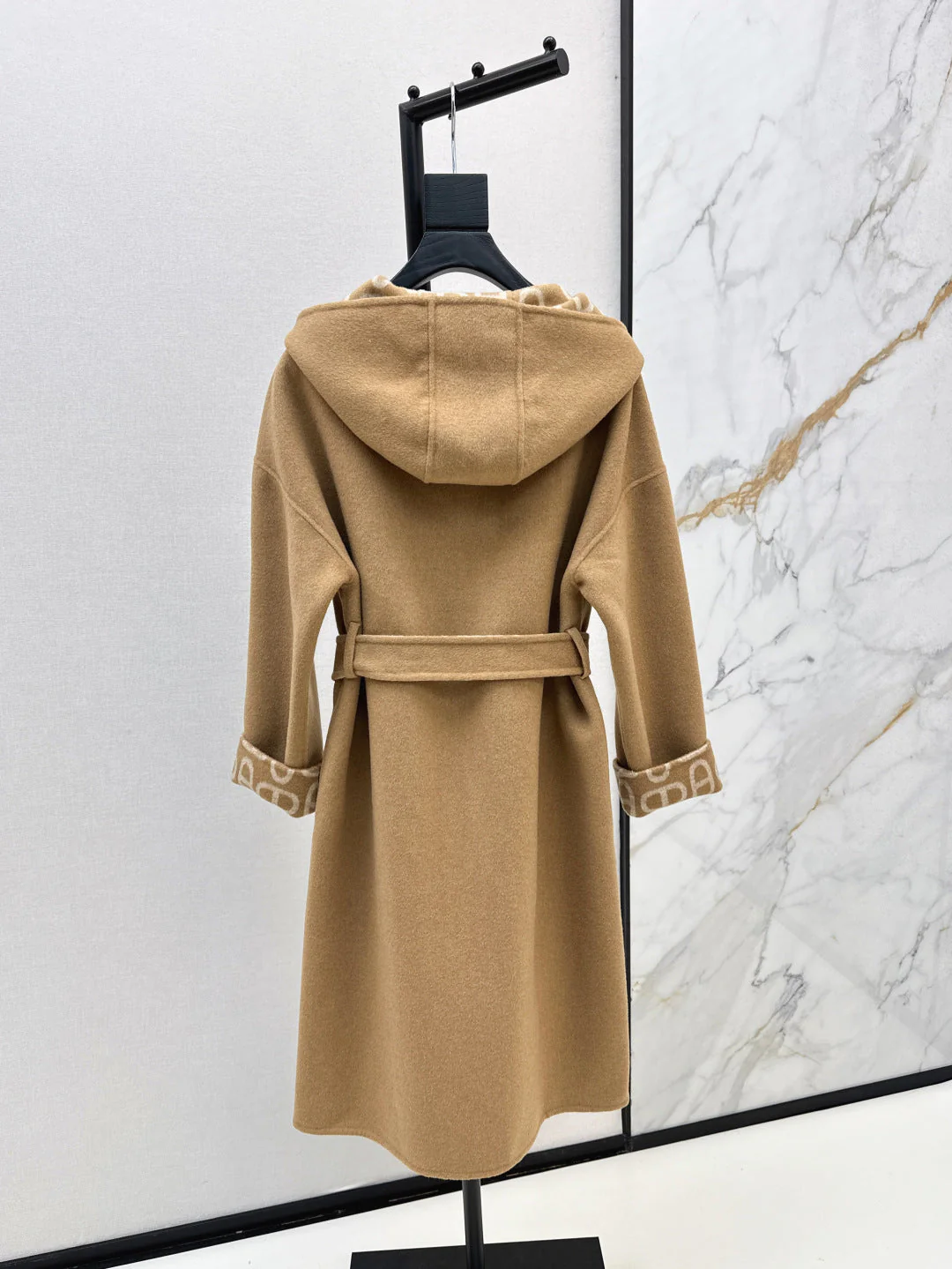 Her 25fw cashmere coat