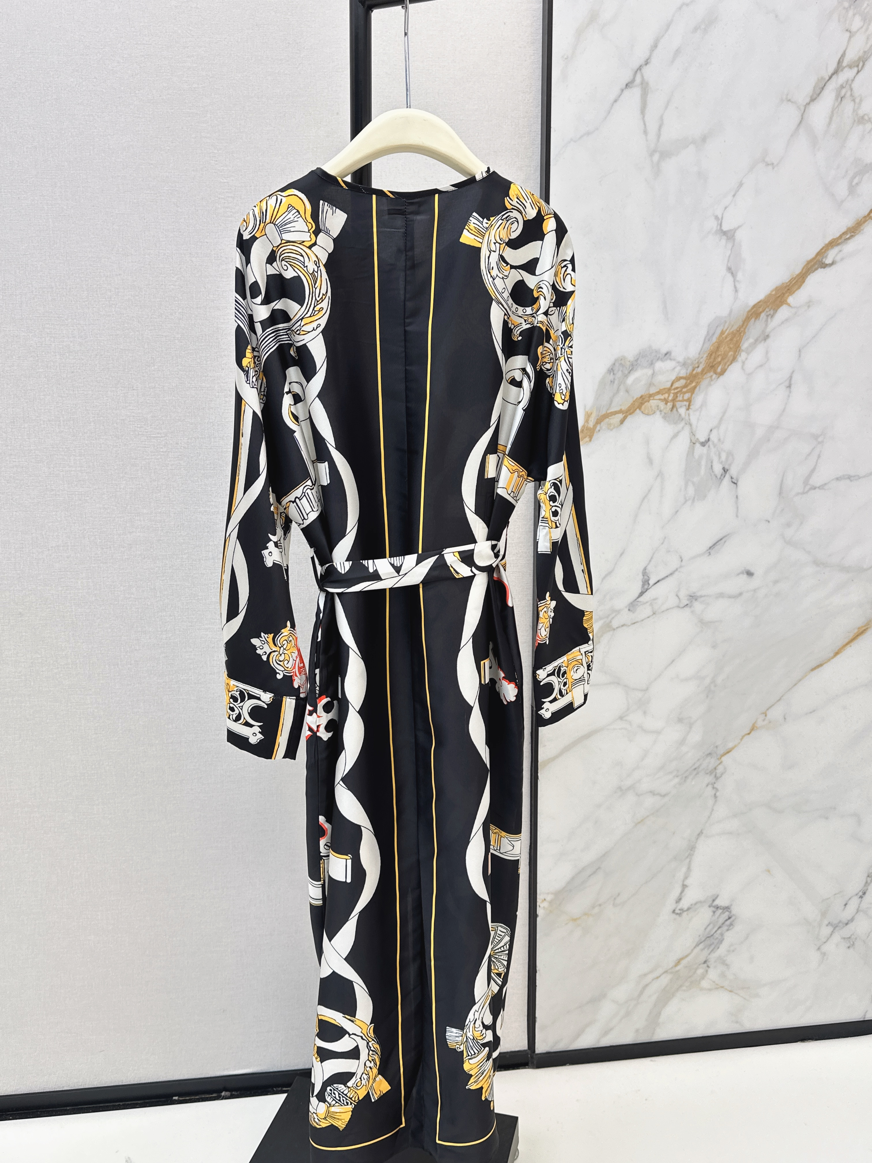 Her 26ss dolman sleeve silk dress