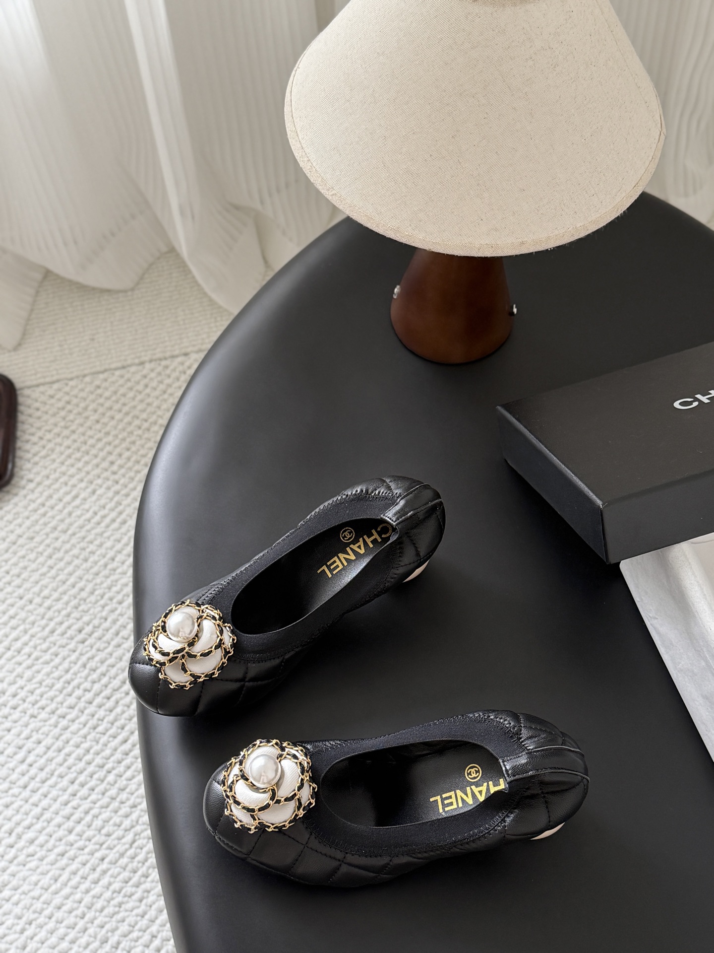 Chan 26ss camellia pumps