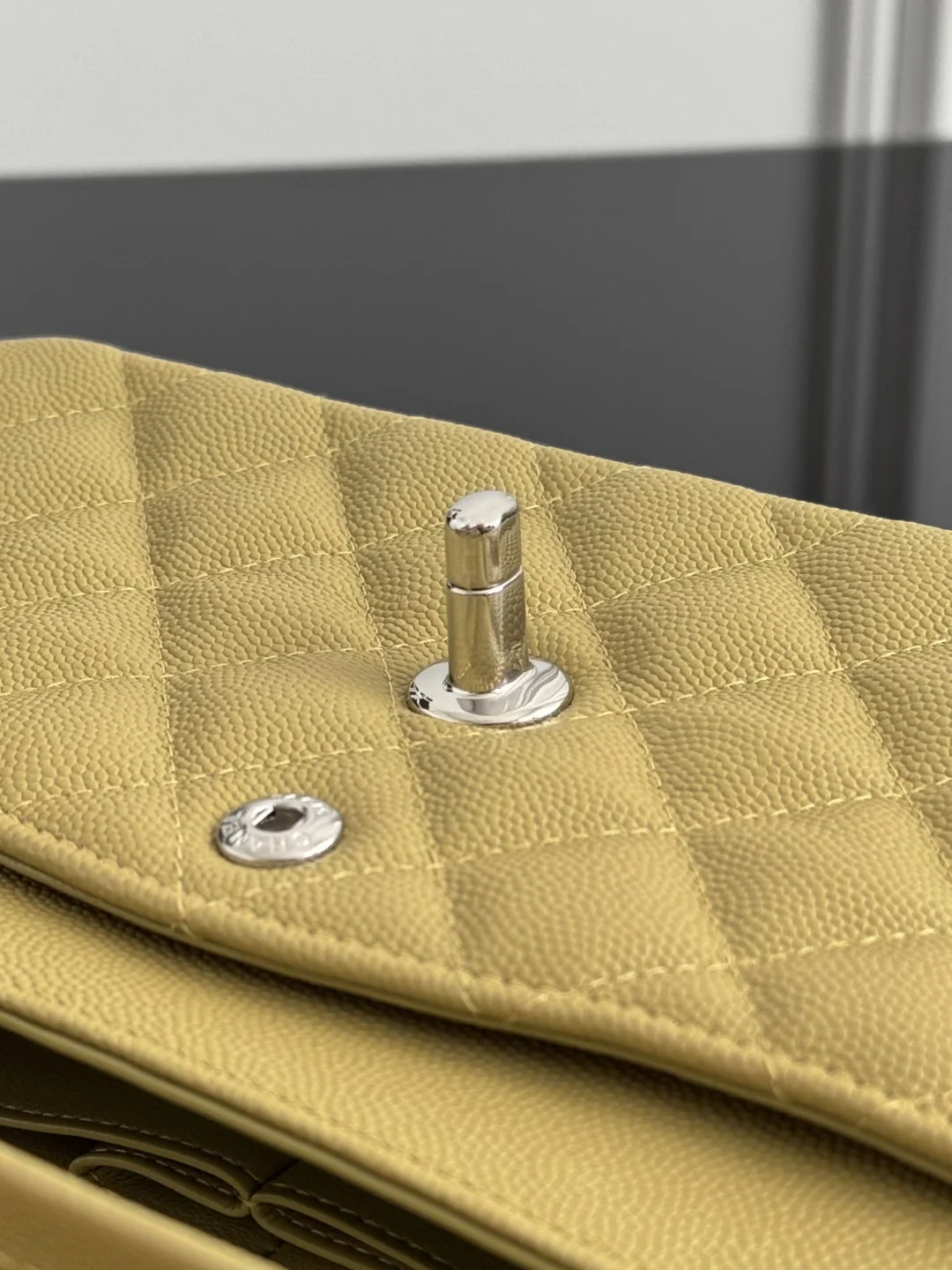 Chan cf23 chain shoulder bag