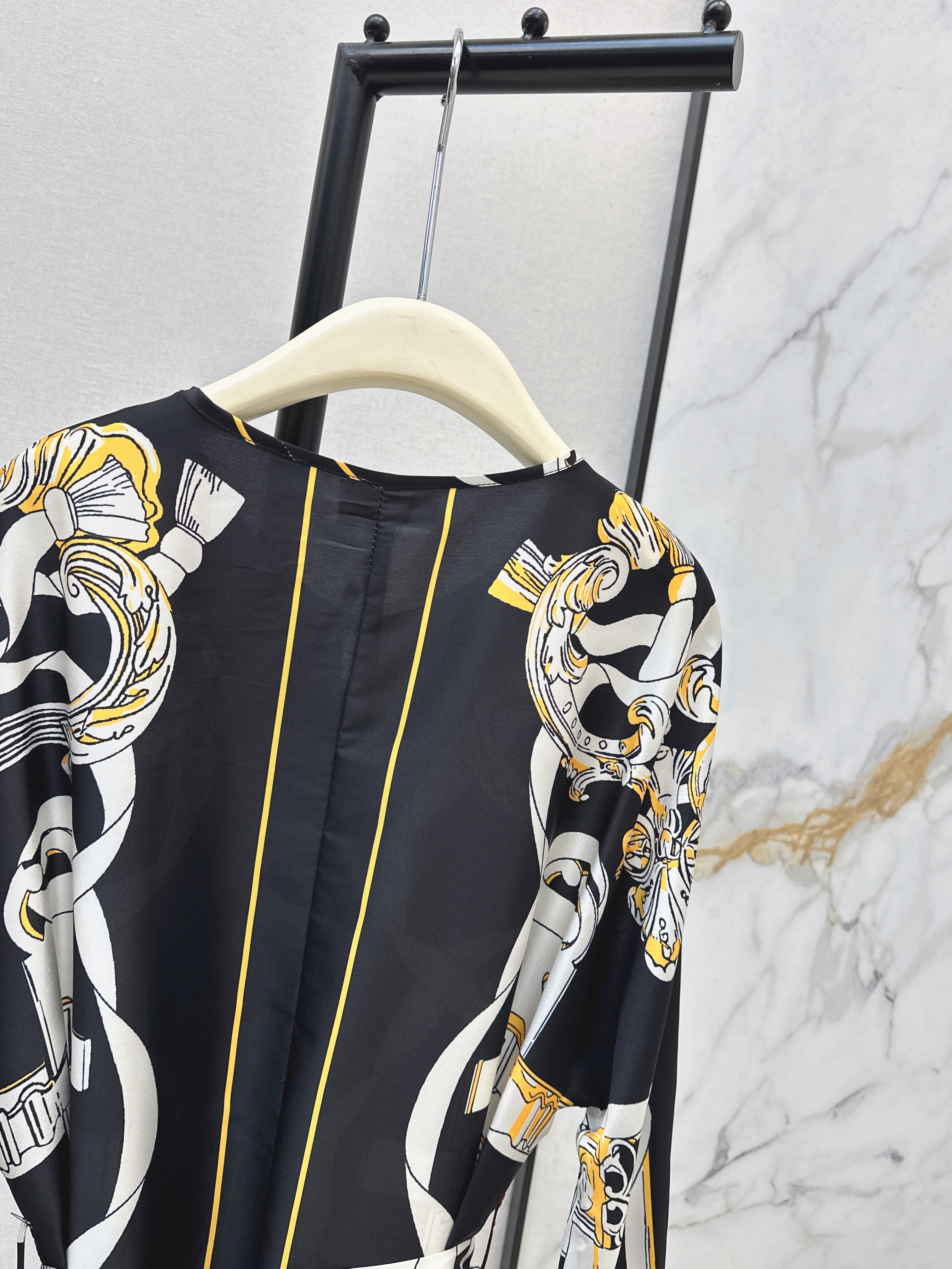 Her 26ss dolman sleeve silk dress