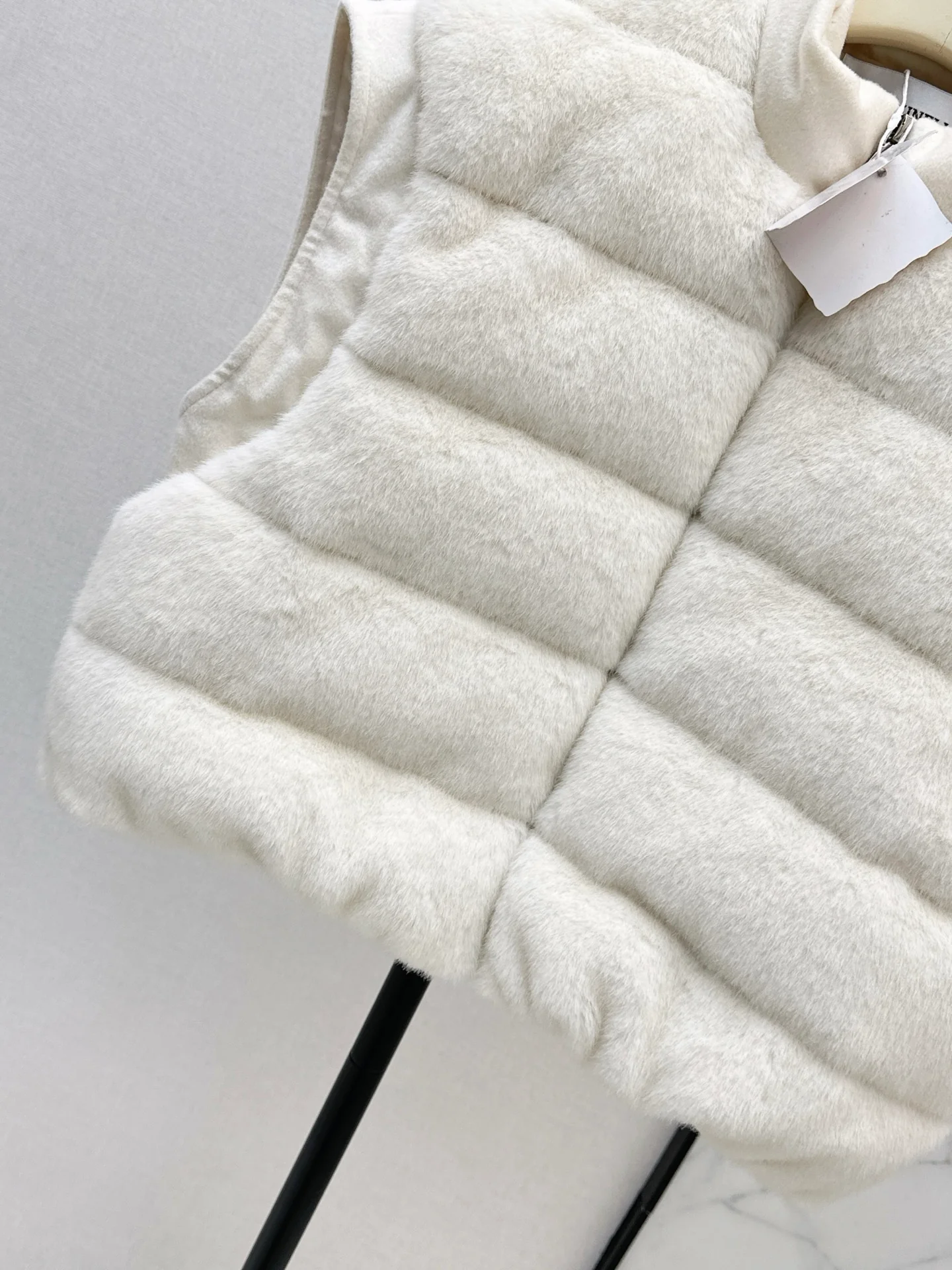 Brun 25fw woolen contract down vest