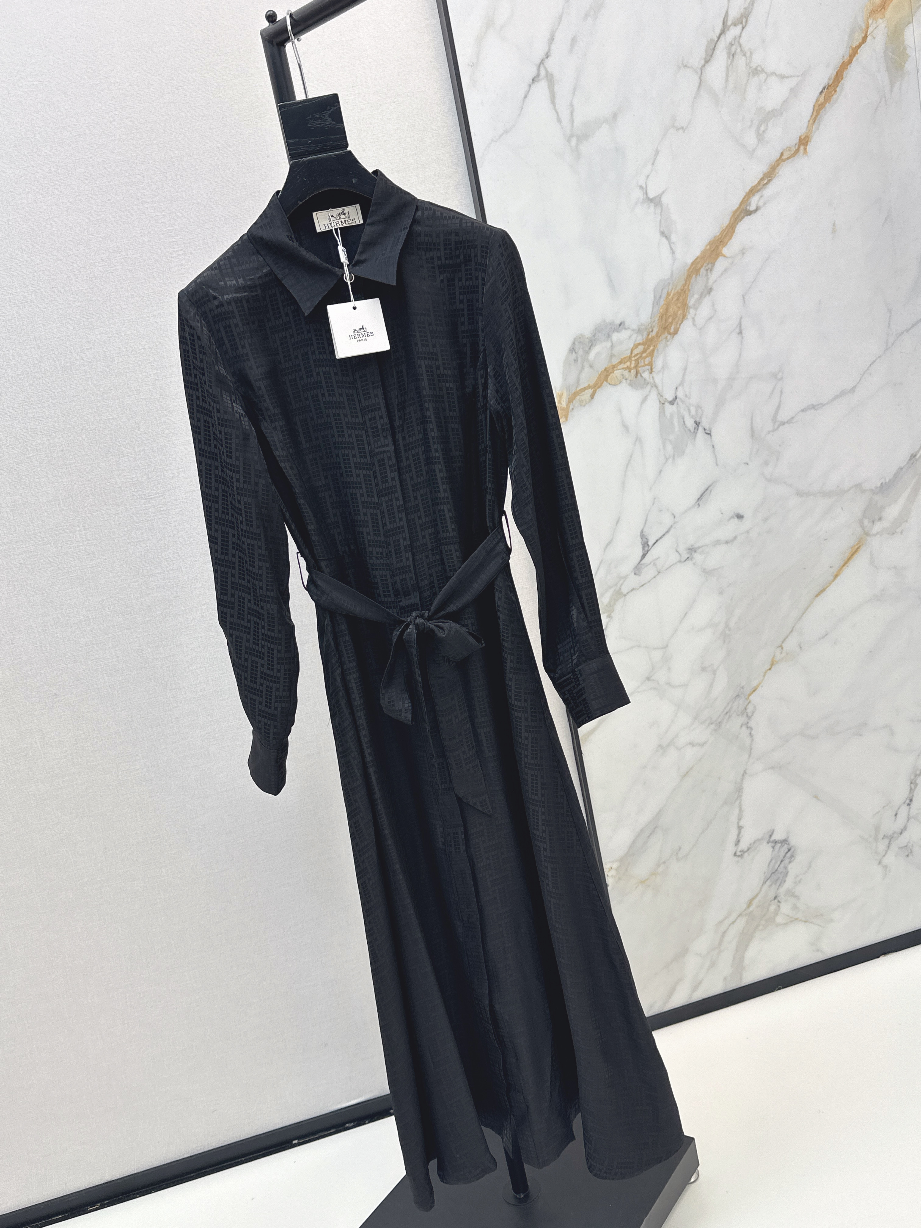 Her 26ss jacquard silk dress