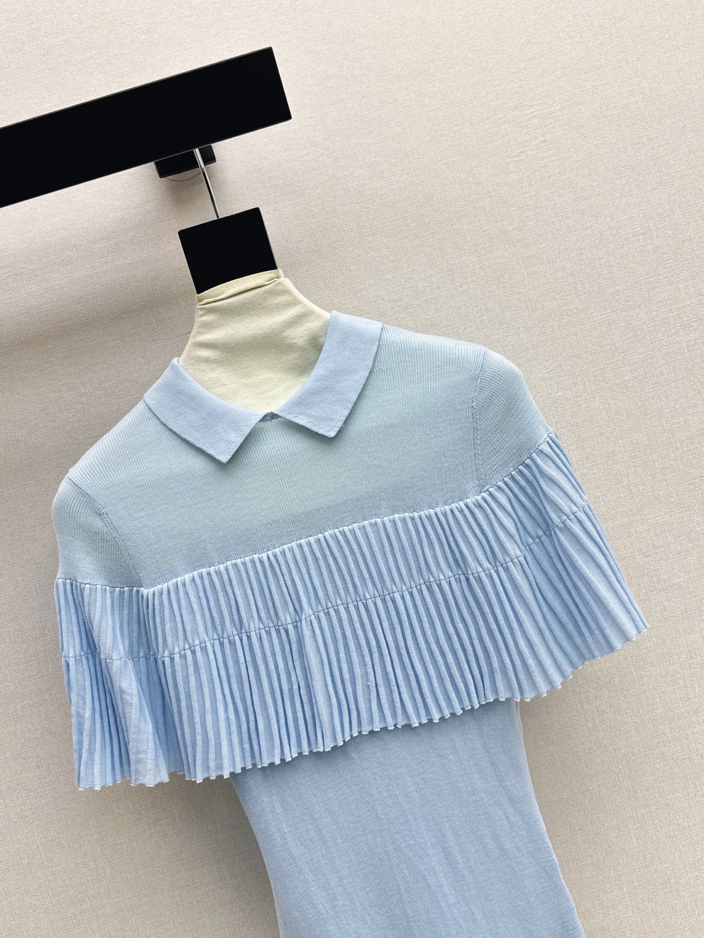 Miu 26ss cape knitswear