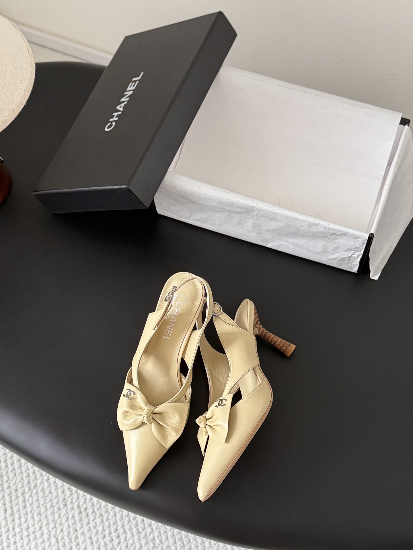 Chan 26ss bow slingback heel
