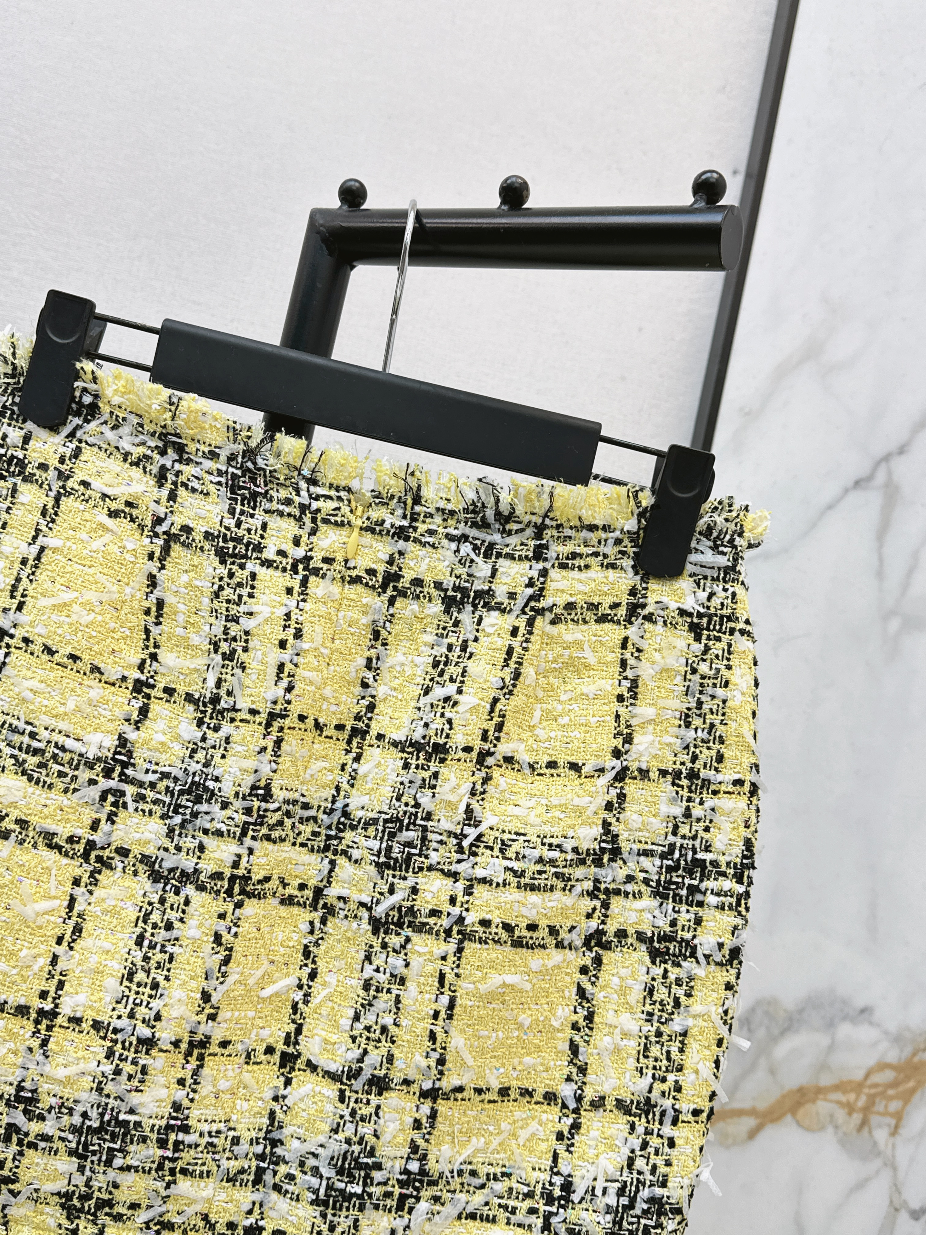 Bal 26ss check tweed skirt