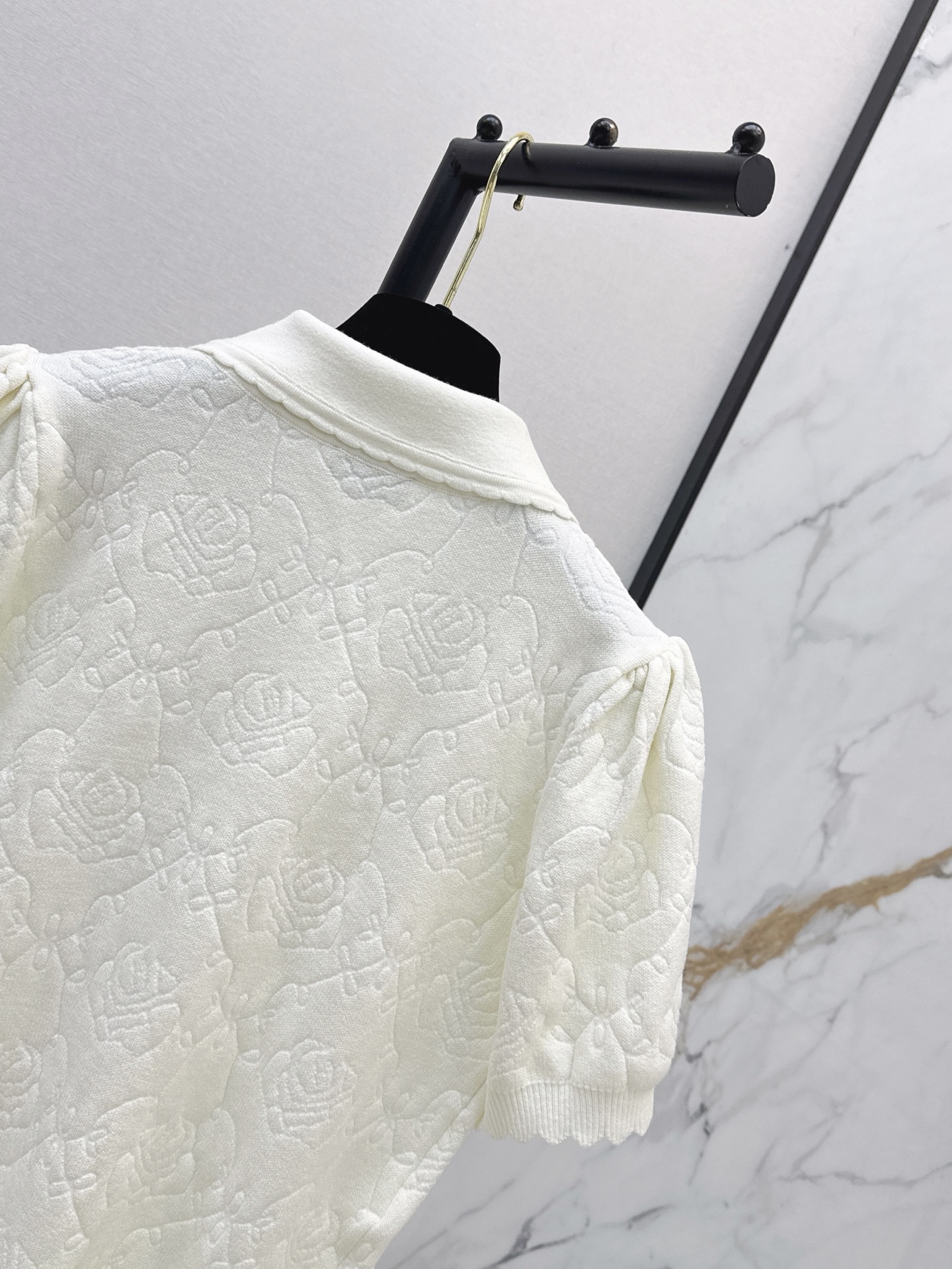 Chan 26ss 3d floarl knit sweater