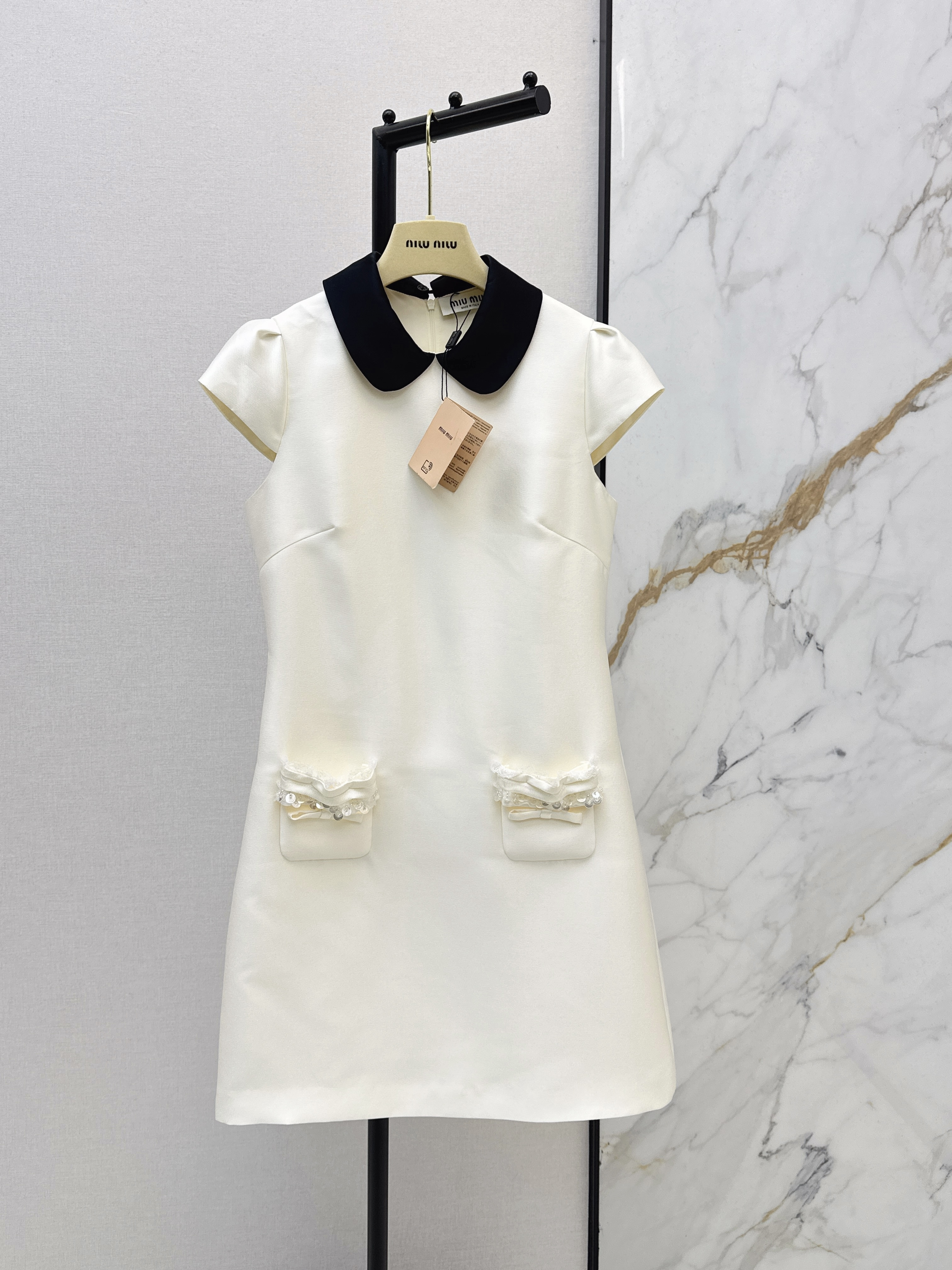 Miu 26ss puff sleeve dress