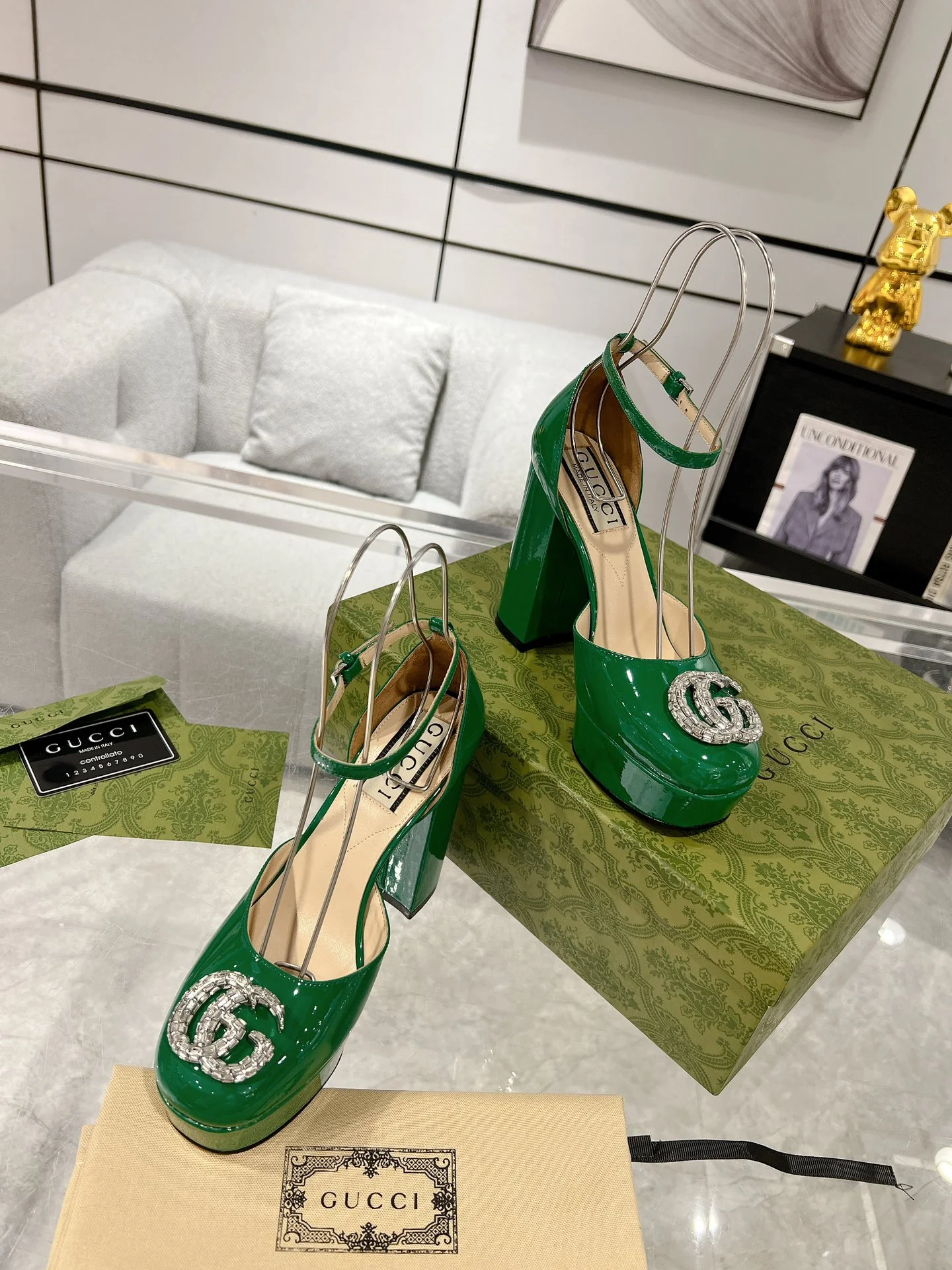 Gucc 25fw chunky heels with crystal diamond bling pumps