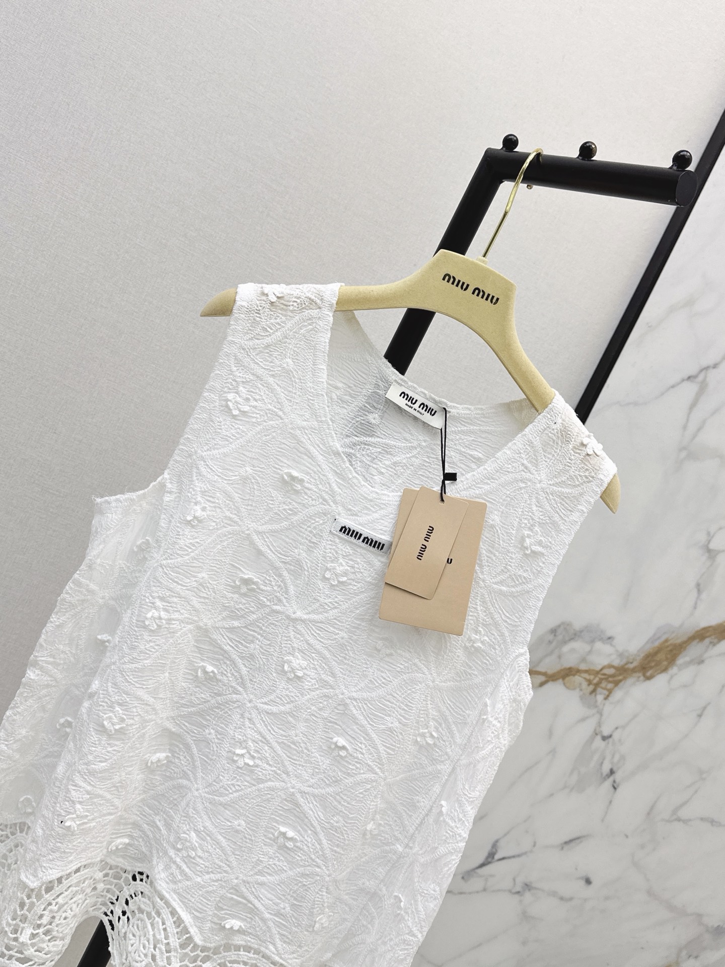Miu 26ss embroidert vest