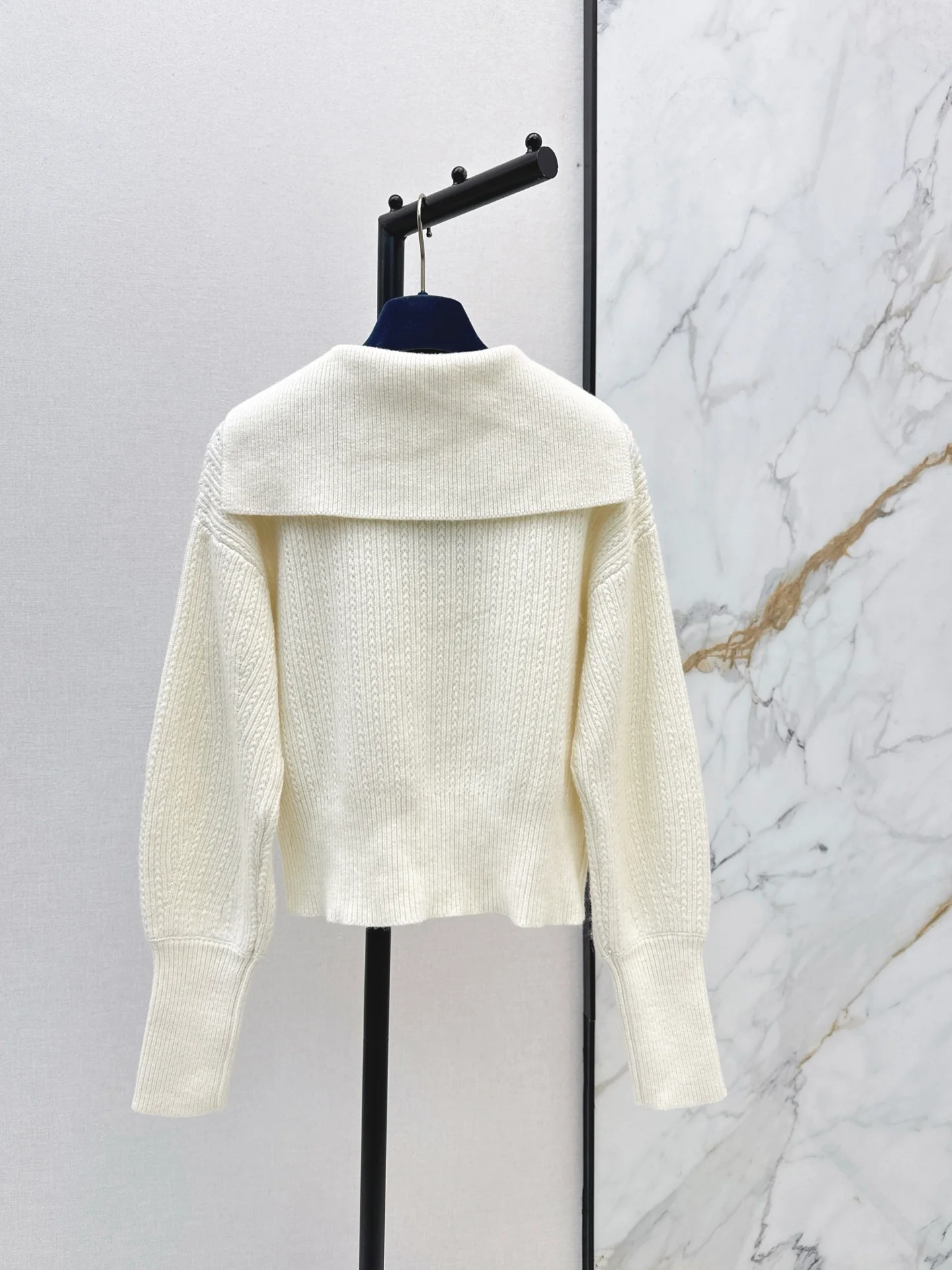 Louis 25fw zip-up knit jacket