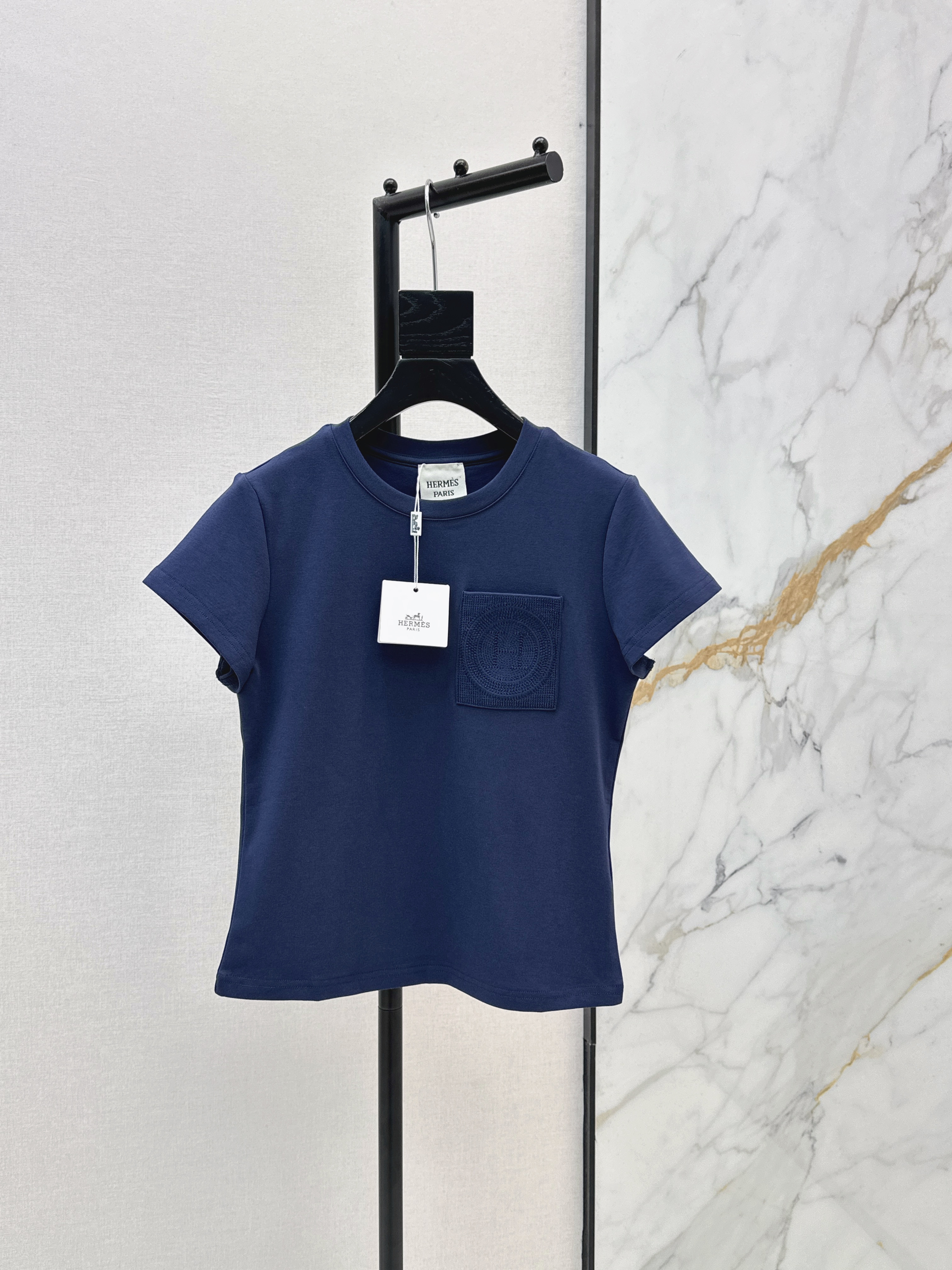 Her 26ss t-shirt